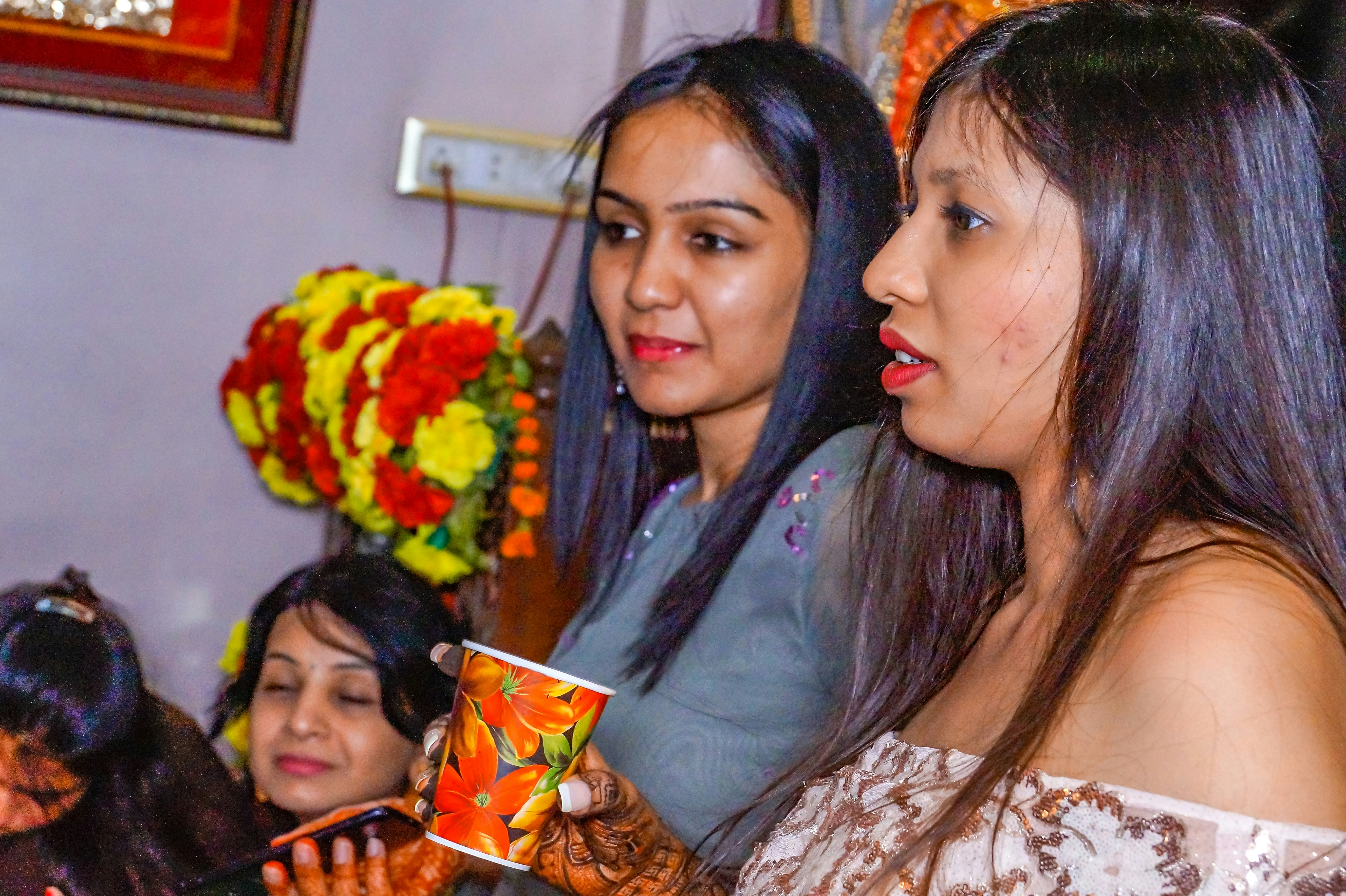 Sweet & Funny Karwa Chauth Wishes for Friends to Share