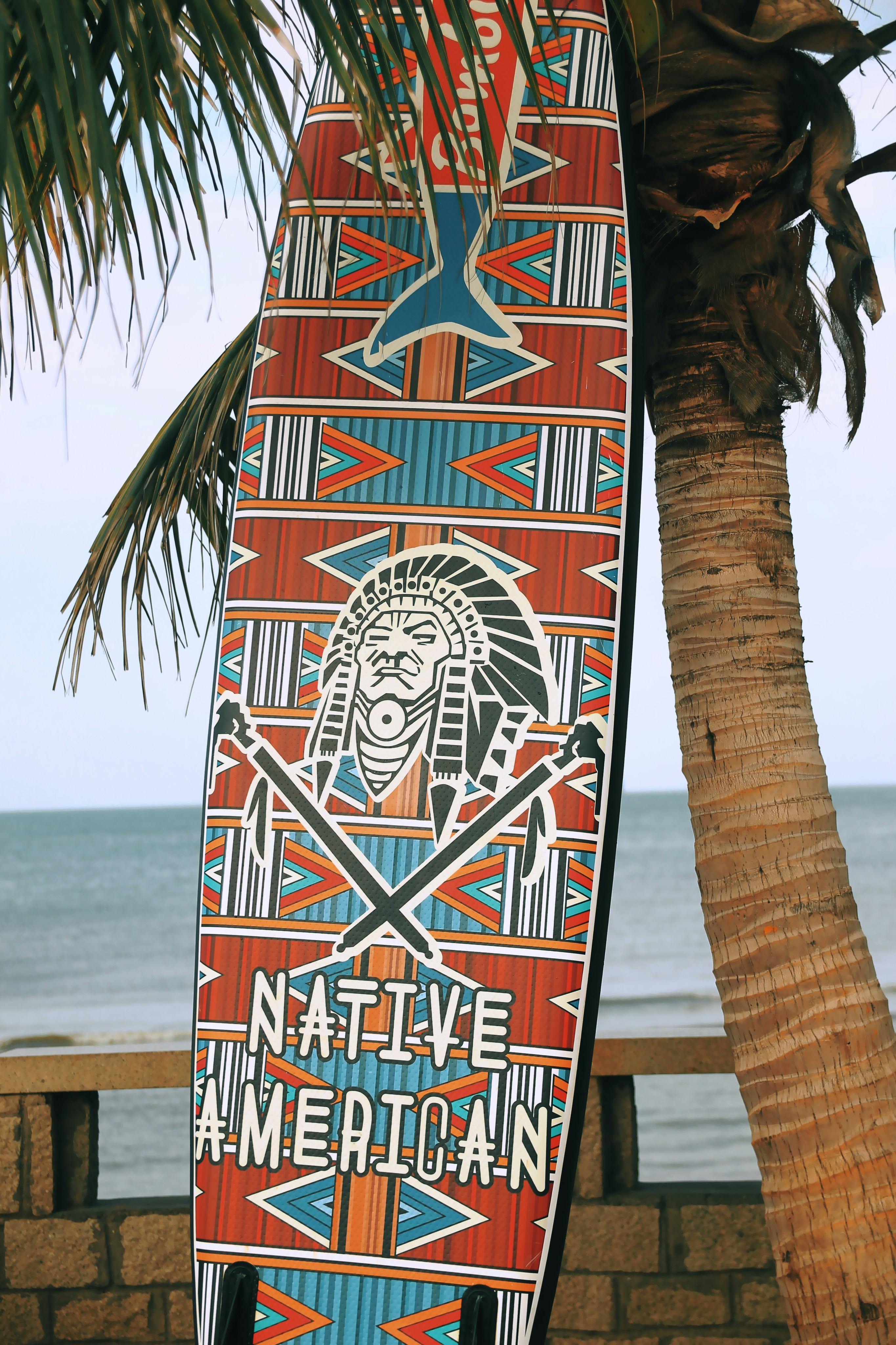 tropical wallpaper headboard, wallpaper, Tropical Headboards: Create a Relaxing Guest Room 2