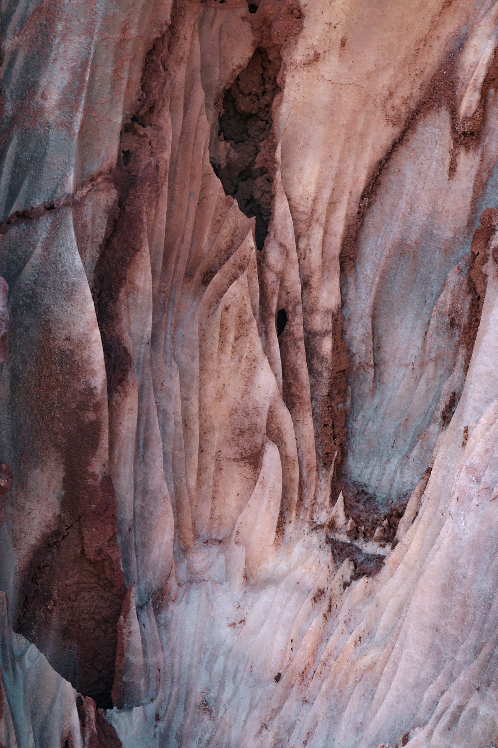 a group of rocks that are next to each other