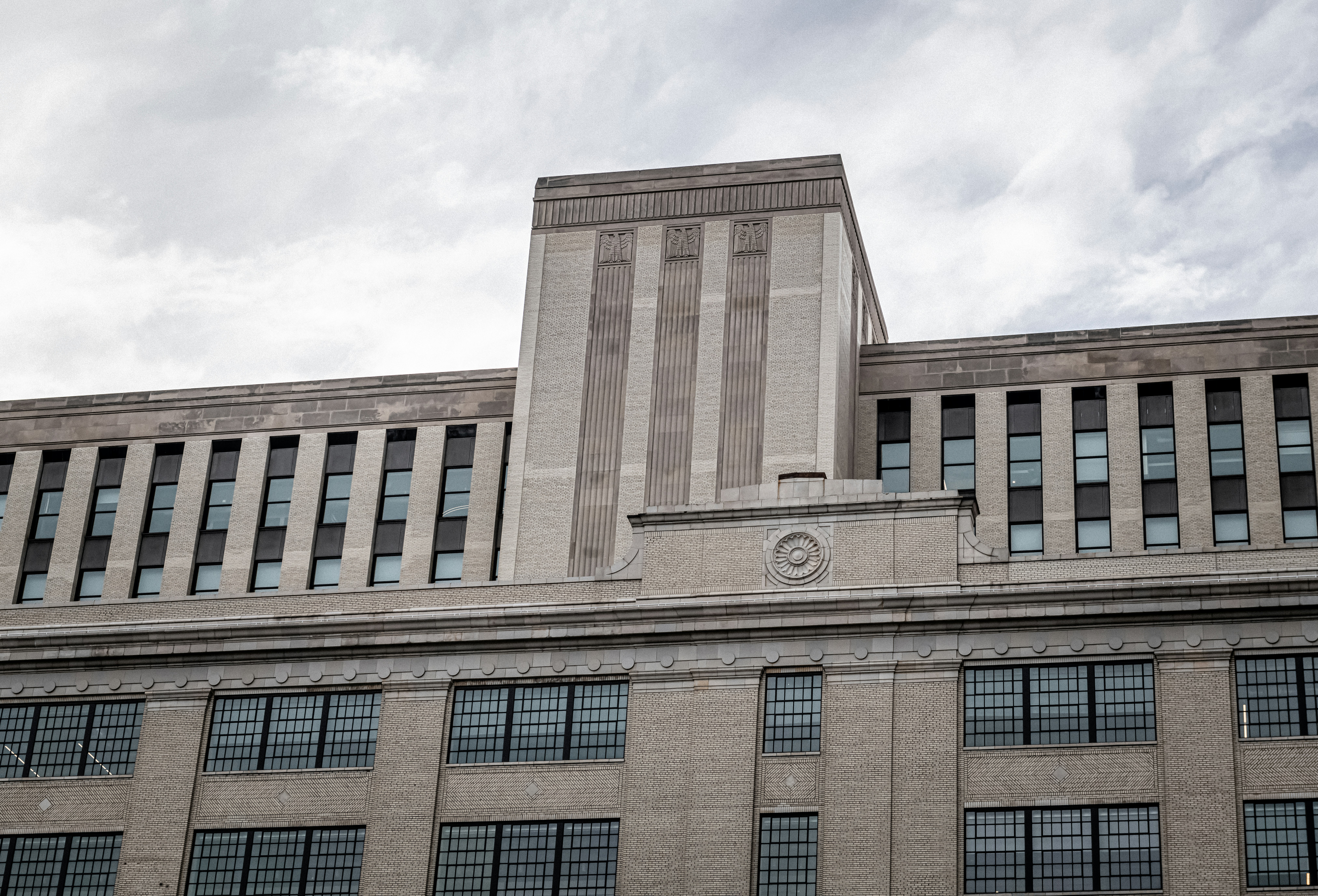 Photo by sriniunsplash