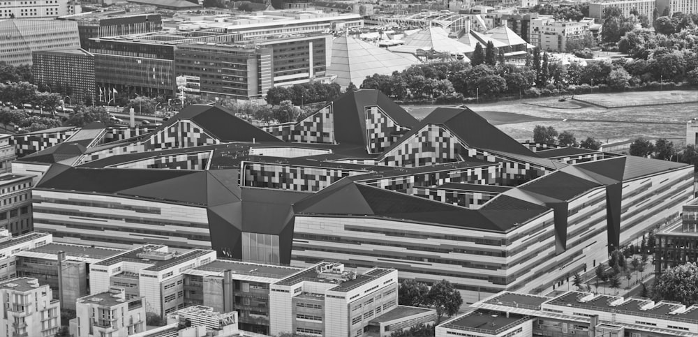 a black and white photo of a large building