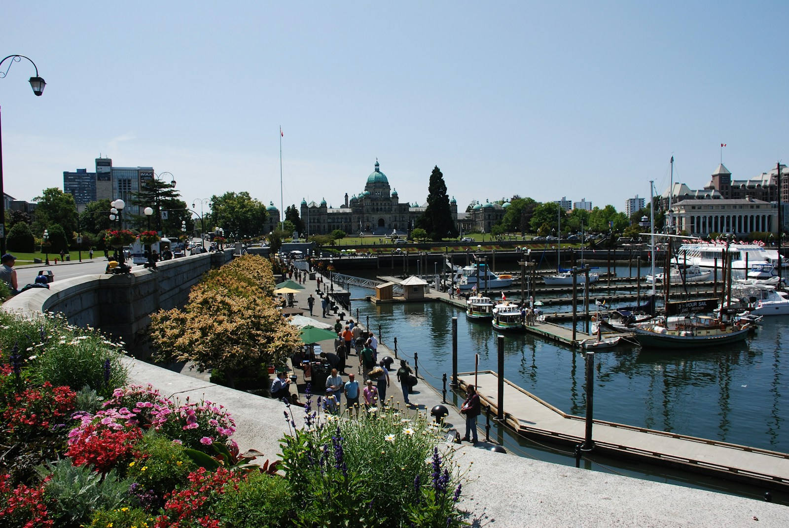 Vic West Homes Guide: Songhees Pathway, Banfield Park, and Victoria West Real Estate