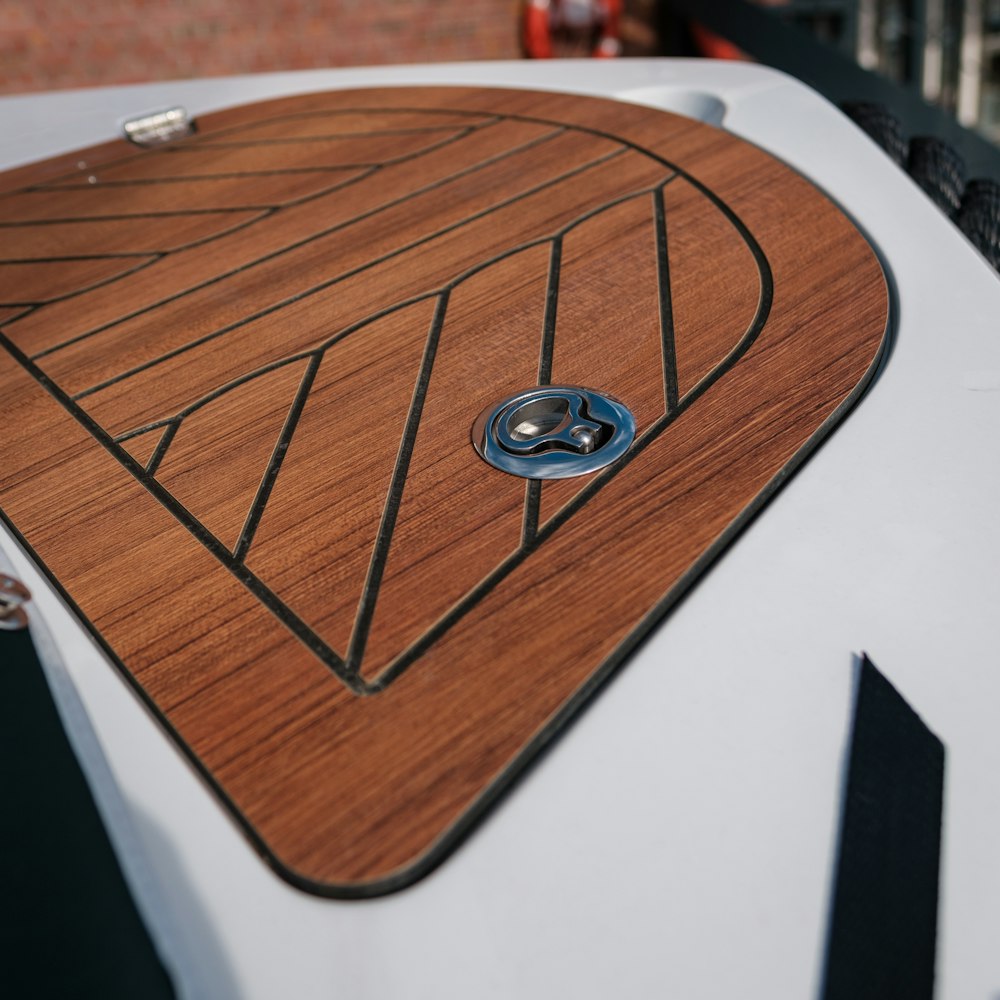 ボートの木製の床のクローズアップ