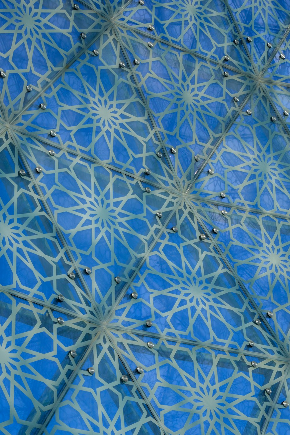 a close up of a pattern on a wall