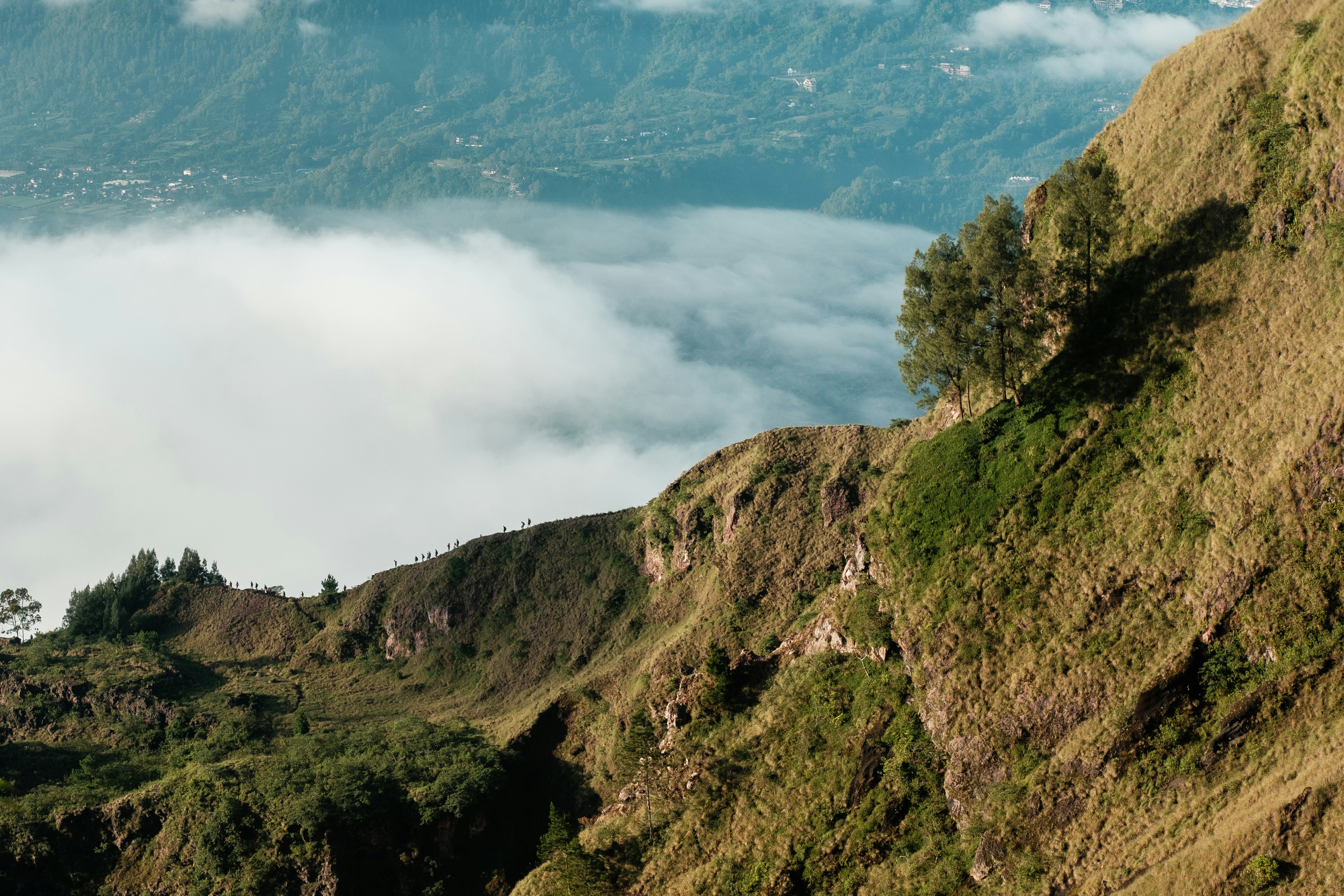 Photo by alxndrustinov