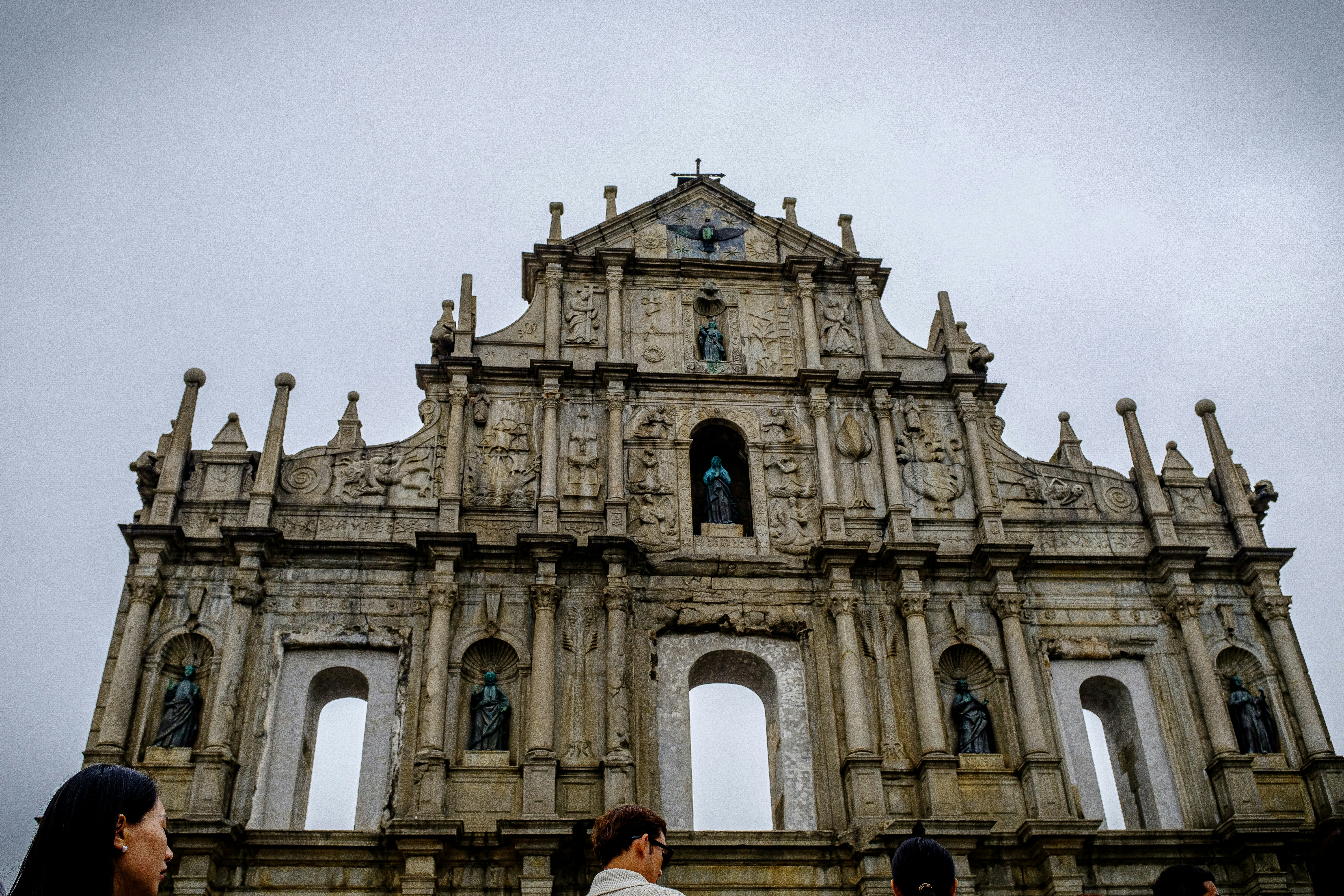 Menjelajahi Keindahan Sejarah: St. Michael's Chapel dan Pemakaman di Macau