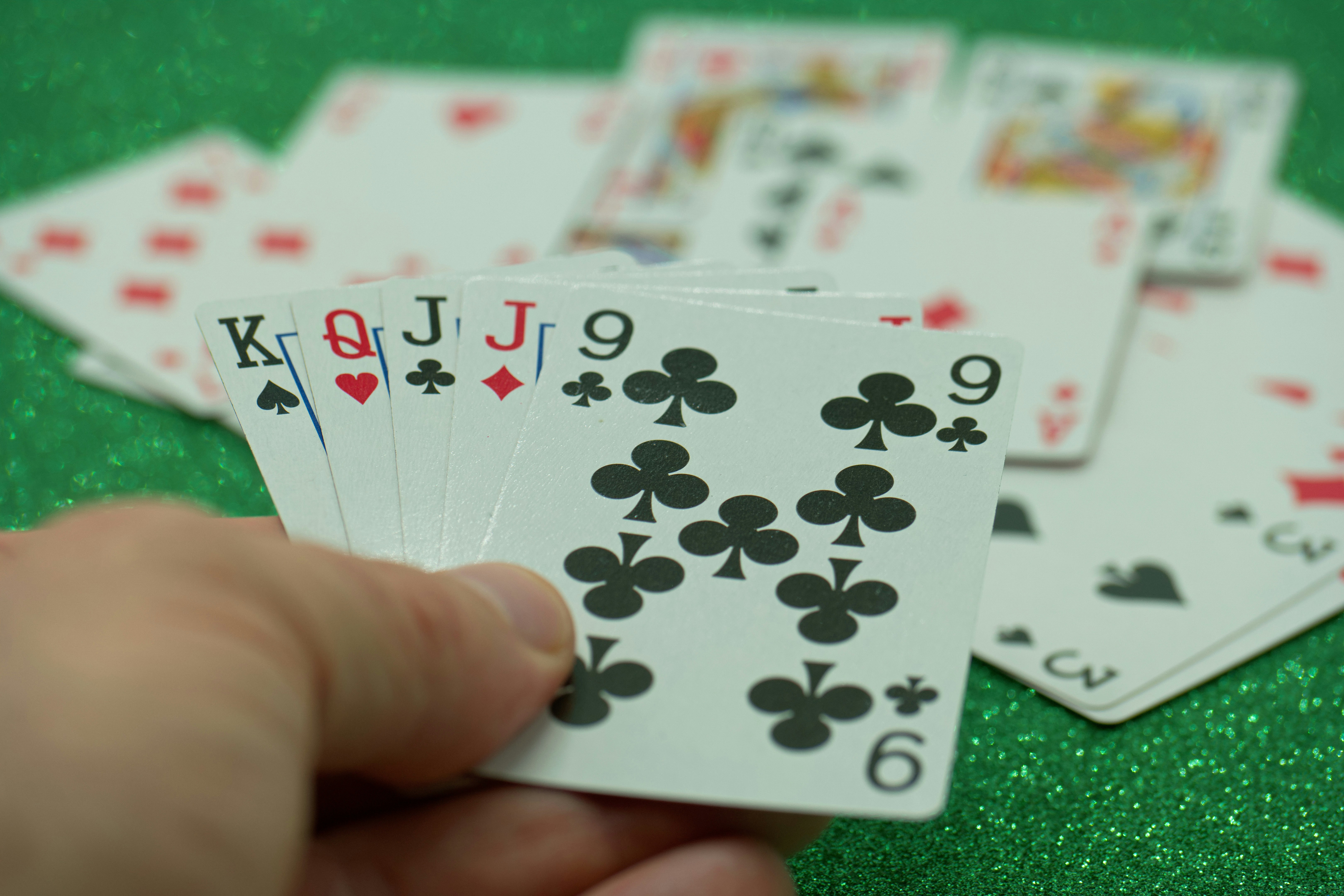 photo-1709540238404-fe1f4e90a782?ixid=M3wxMjA3fDB8MXxzZWFyY2h8MjB8fHNpdGUlMjBwb2tlcnxlbnwwfHx8fDE3Njk5MTg0NDF8MA\u0026ixlib=rb-4.1.0