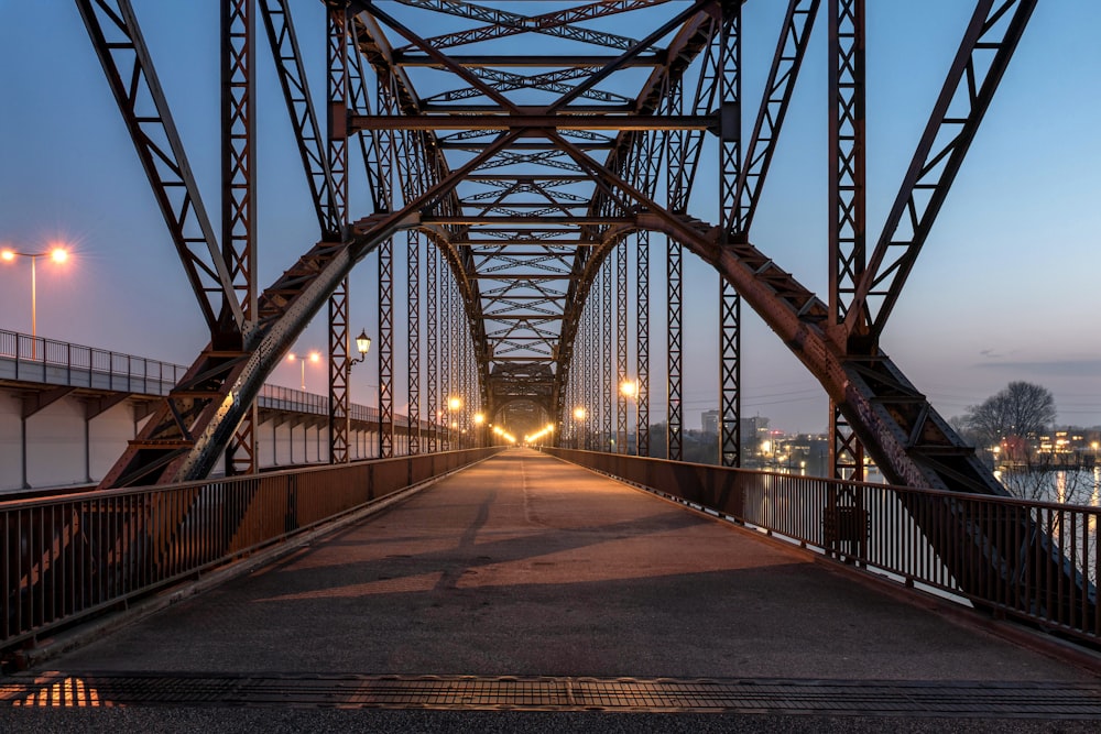 a bridge that has some lights on it