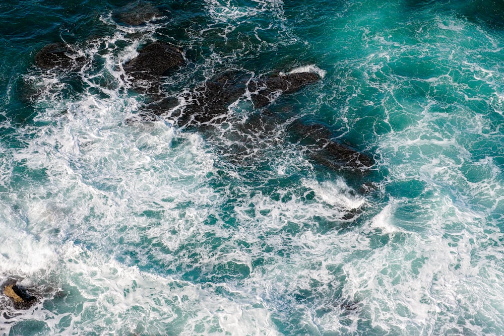 a bird's eye view of a body of water