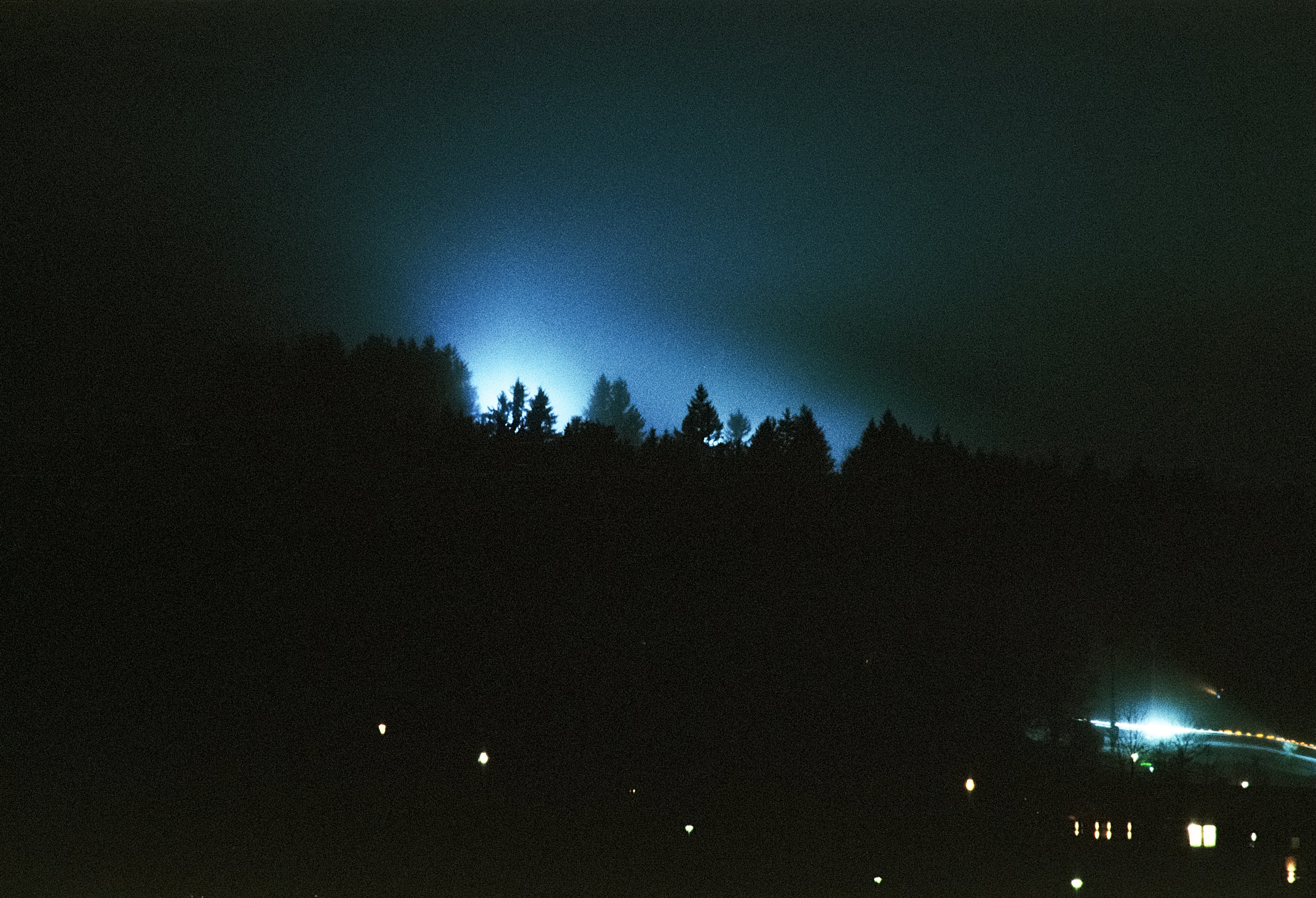 The Emotional Impact on Witnesses (image credits: unsplash)