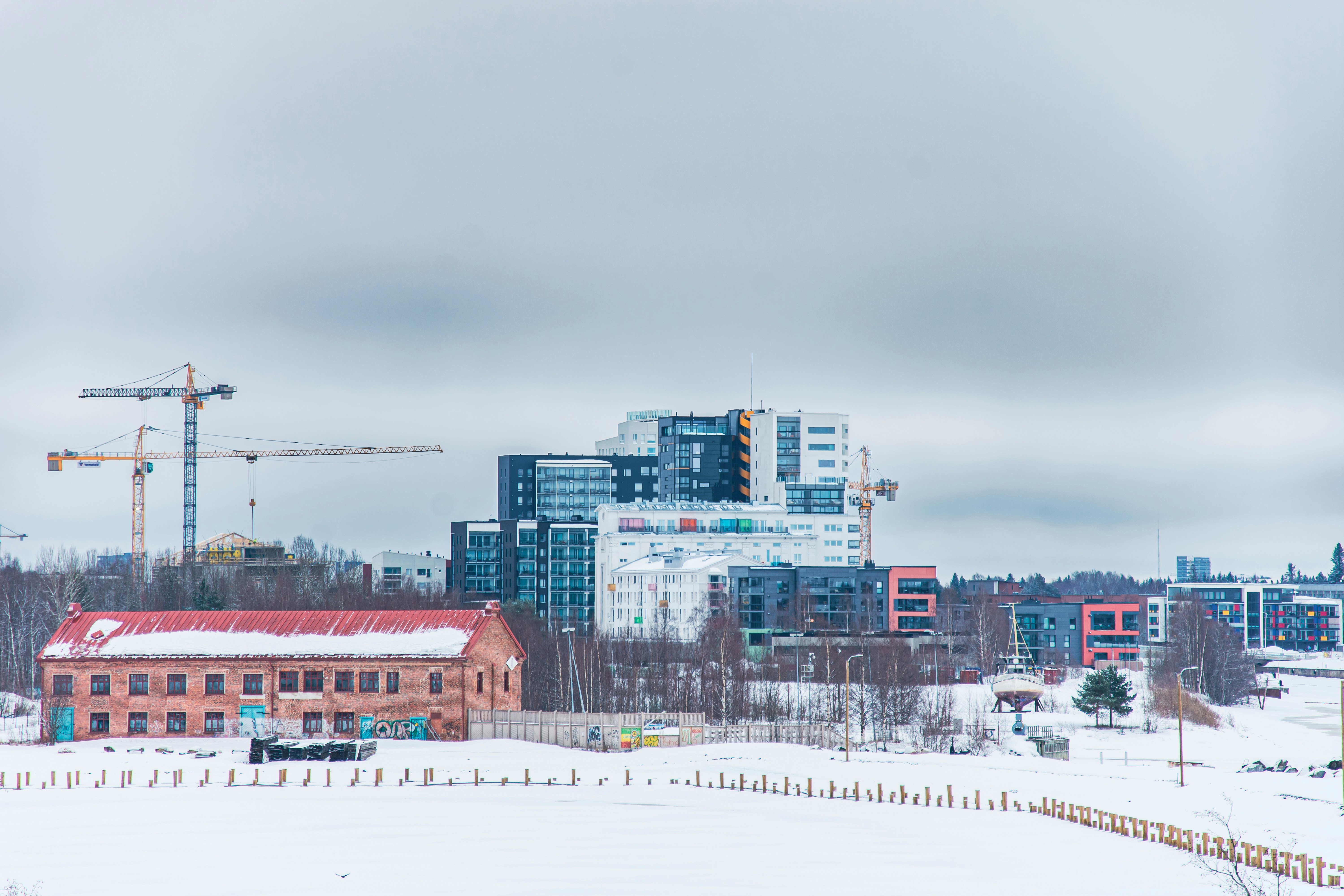 a city with a lot of tall buildings