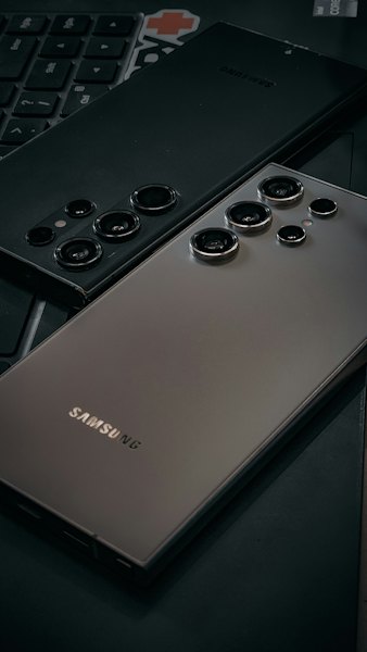 Samsung Galaxy S21 Ultra 256 GB — photo 2 of 2
