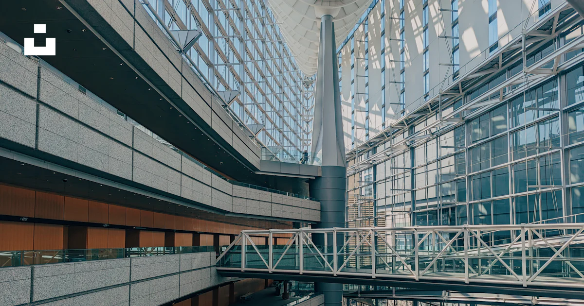 Building Level View A view of a building from the ground level photo – Free Architecture ...