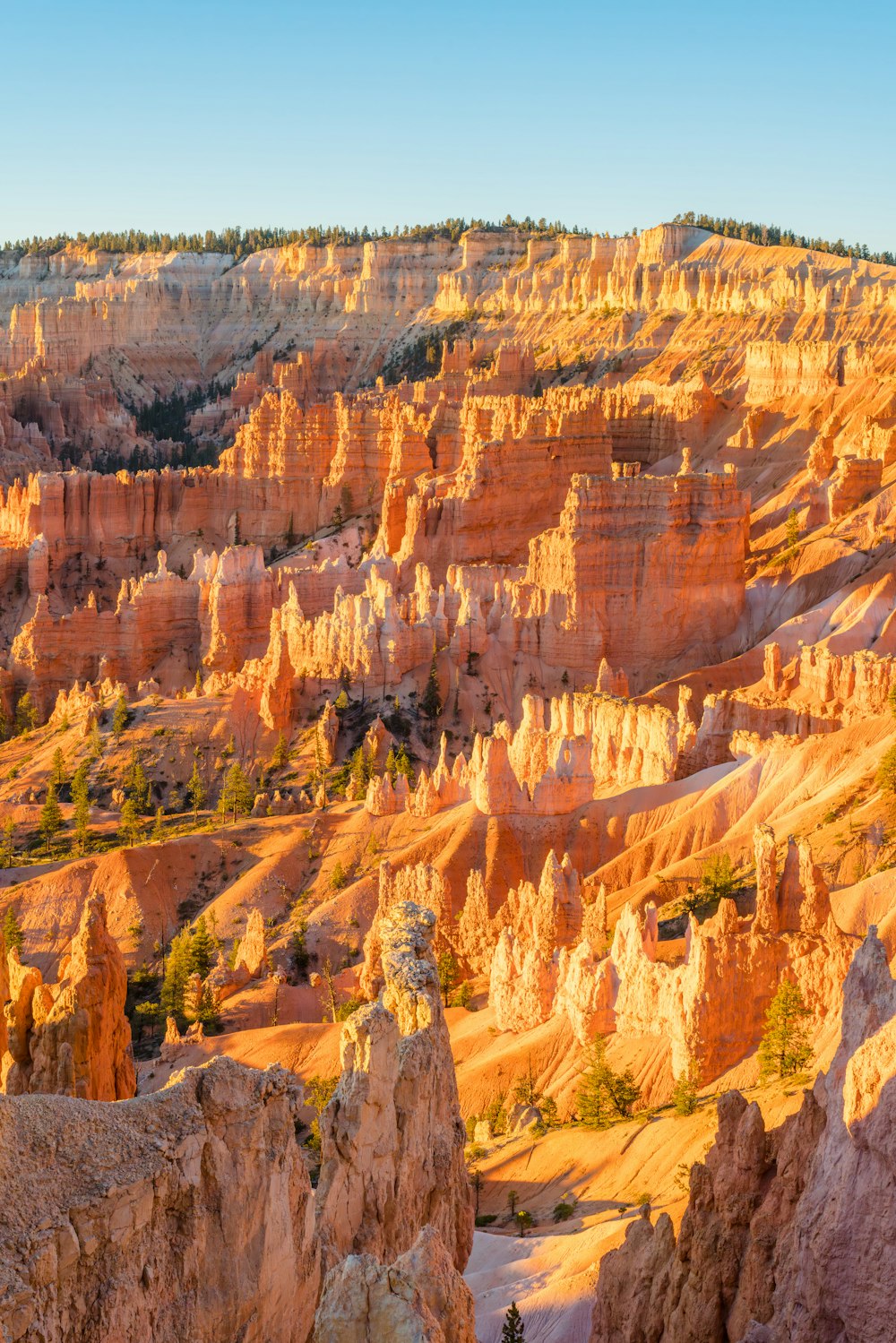 a scenic view of the hoodoos and hoodoos of the hoodoo