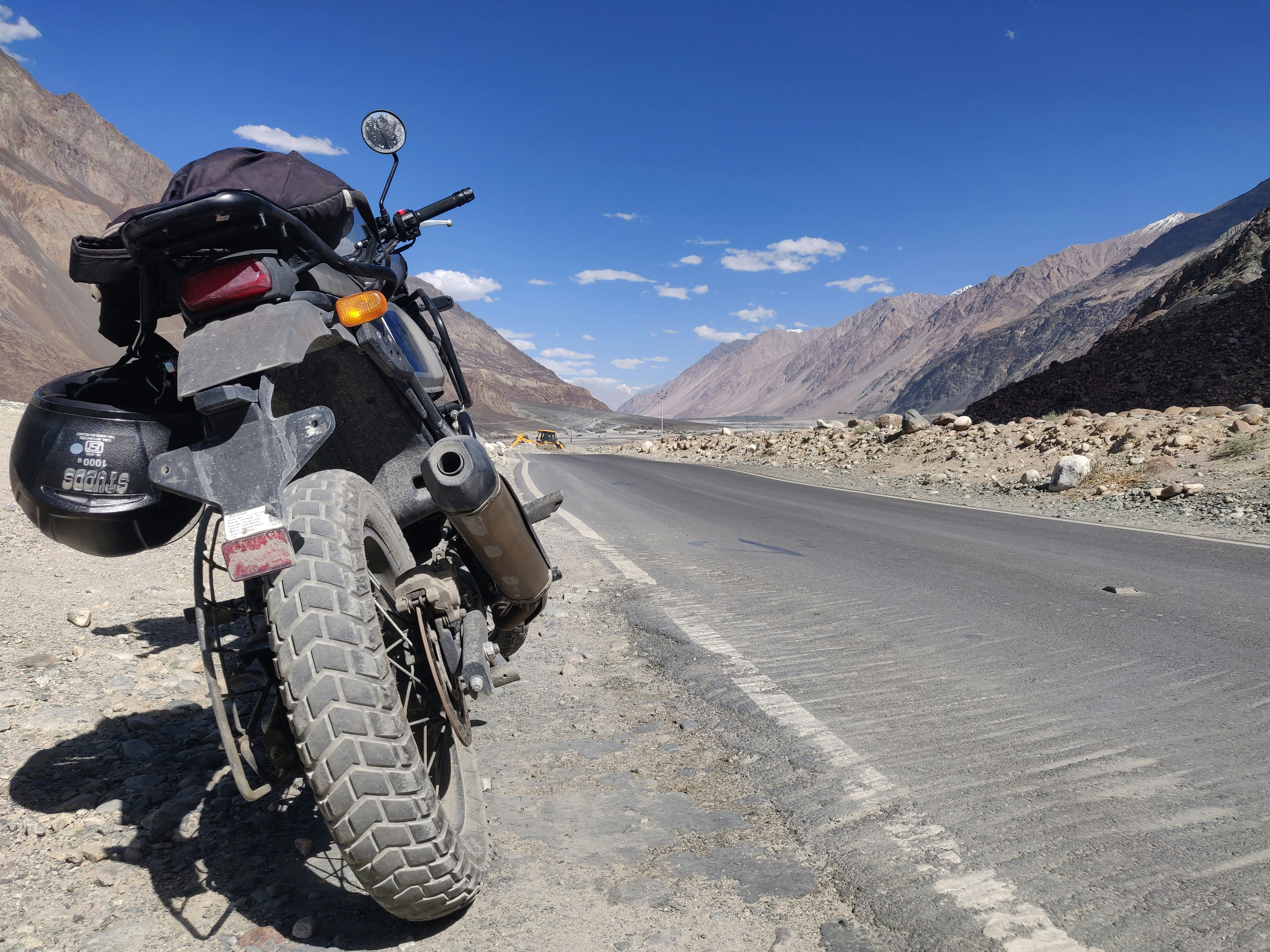 Royal Enfield Himalayan 411 photo 1 of 1