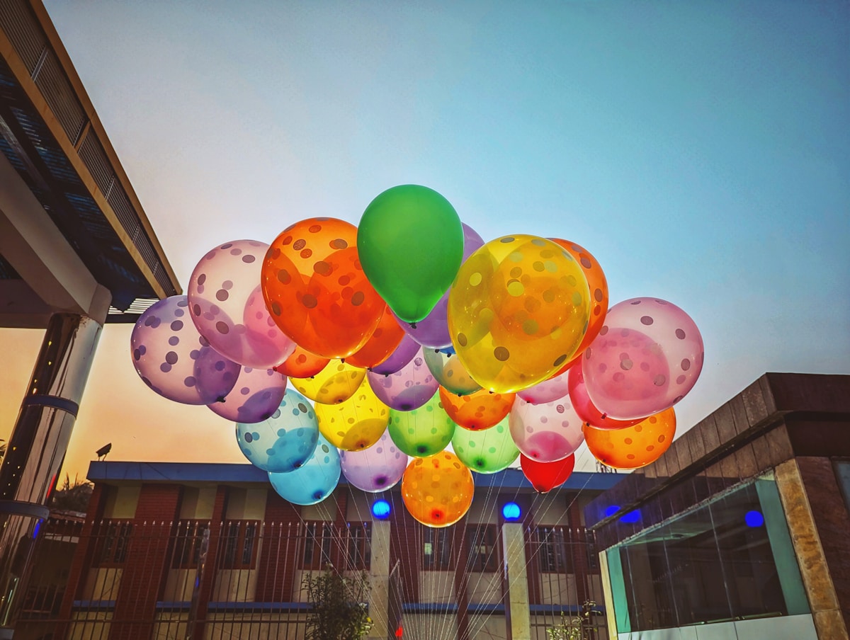 Bespoke Balloon Designs image background image