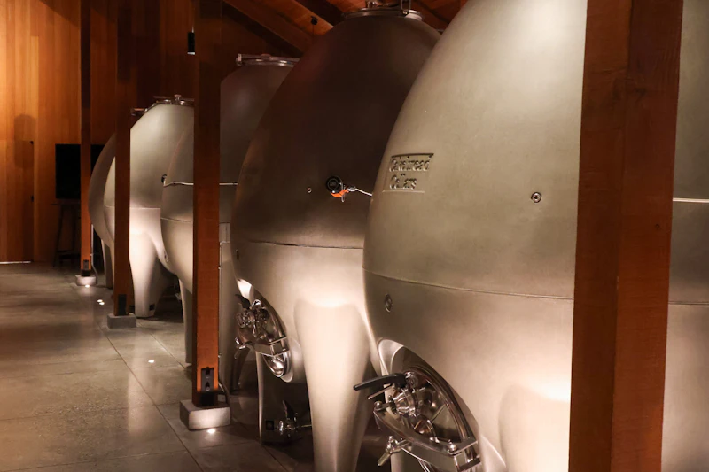 Tanques de fermentación sellados (foto ilustrativa, no es una finca de café)