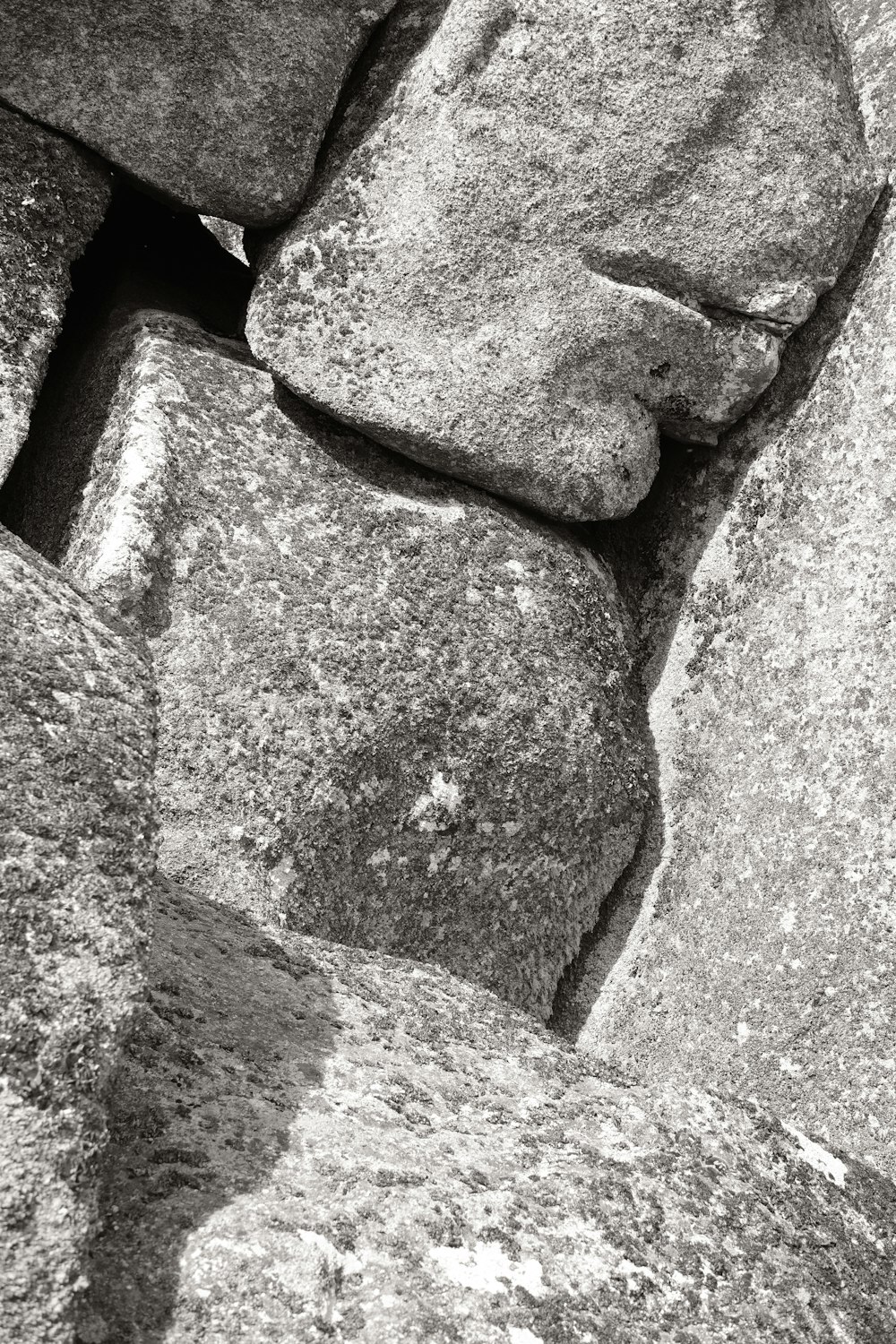 a black and white photo of some rocks