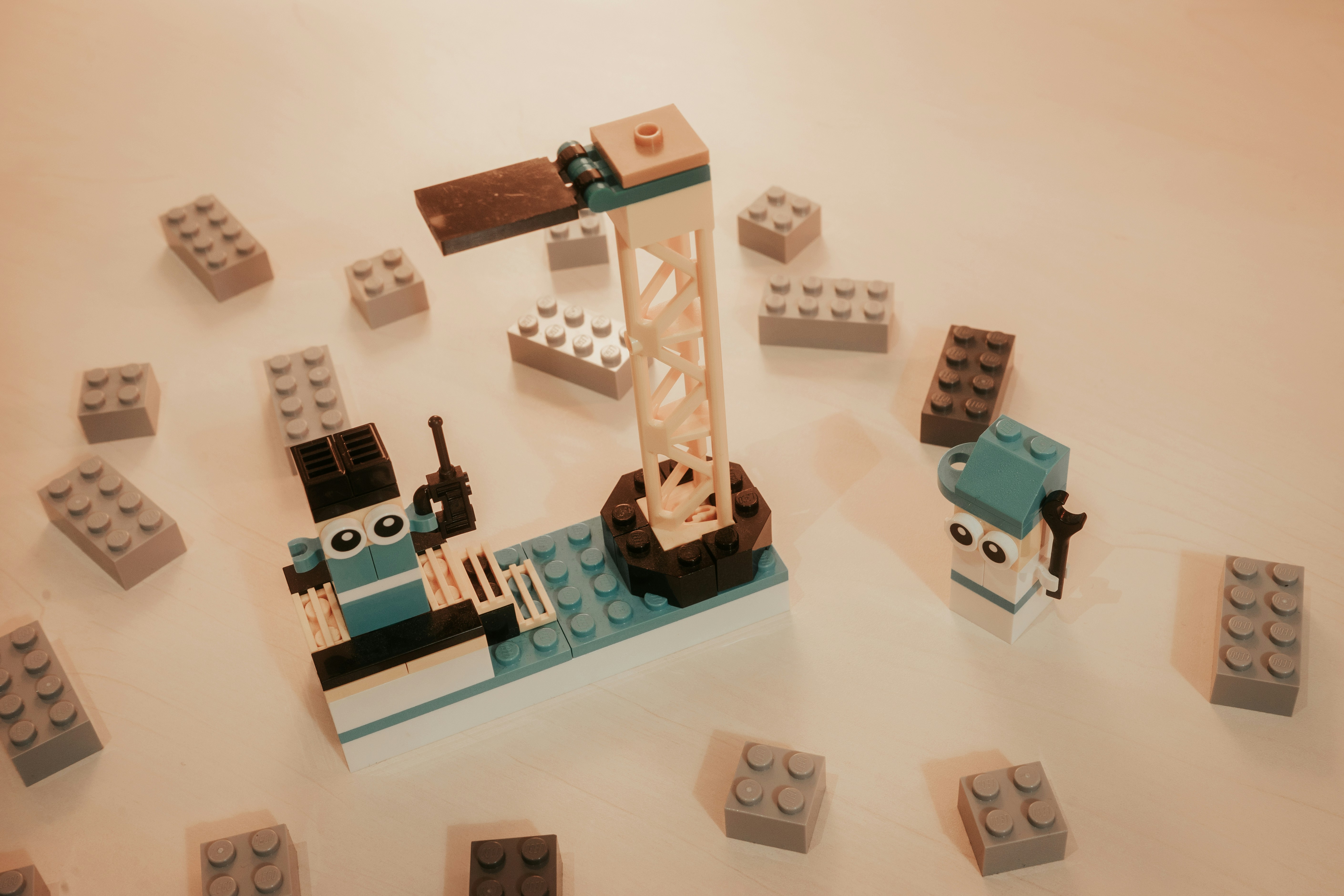 a group of legos sitting on top of a table