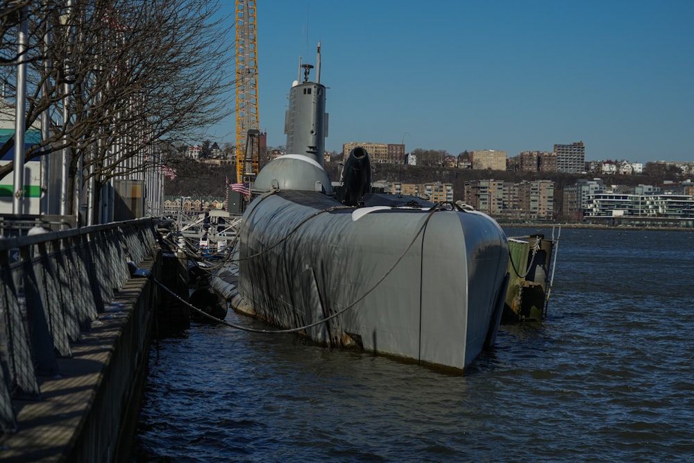 a boat that is sitting in the water