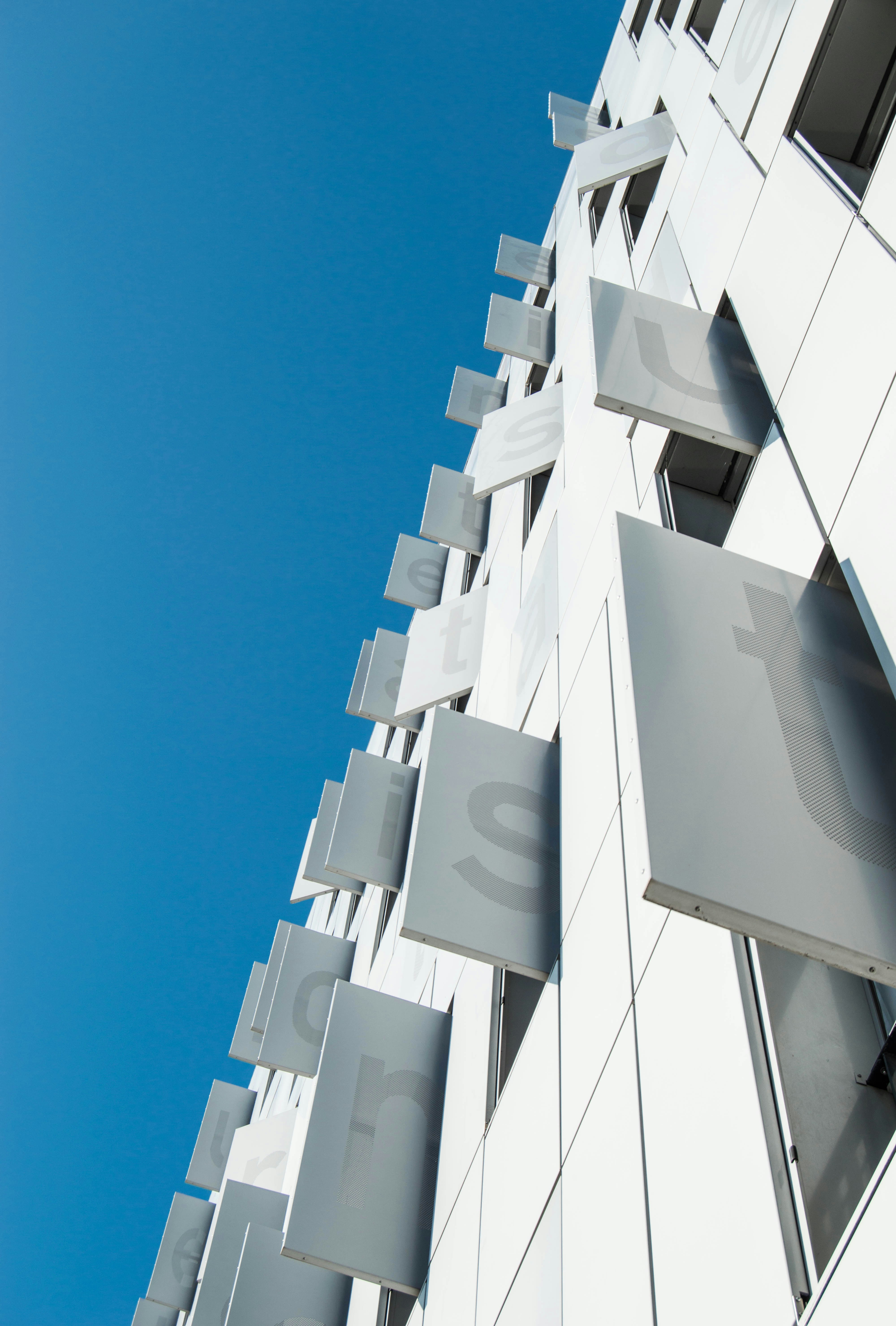 Photo by lucasgallone