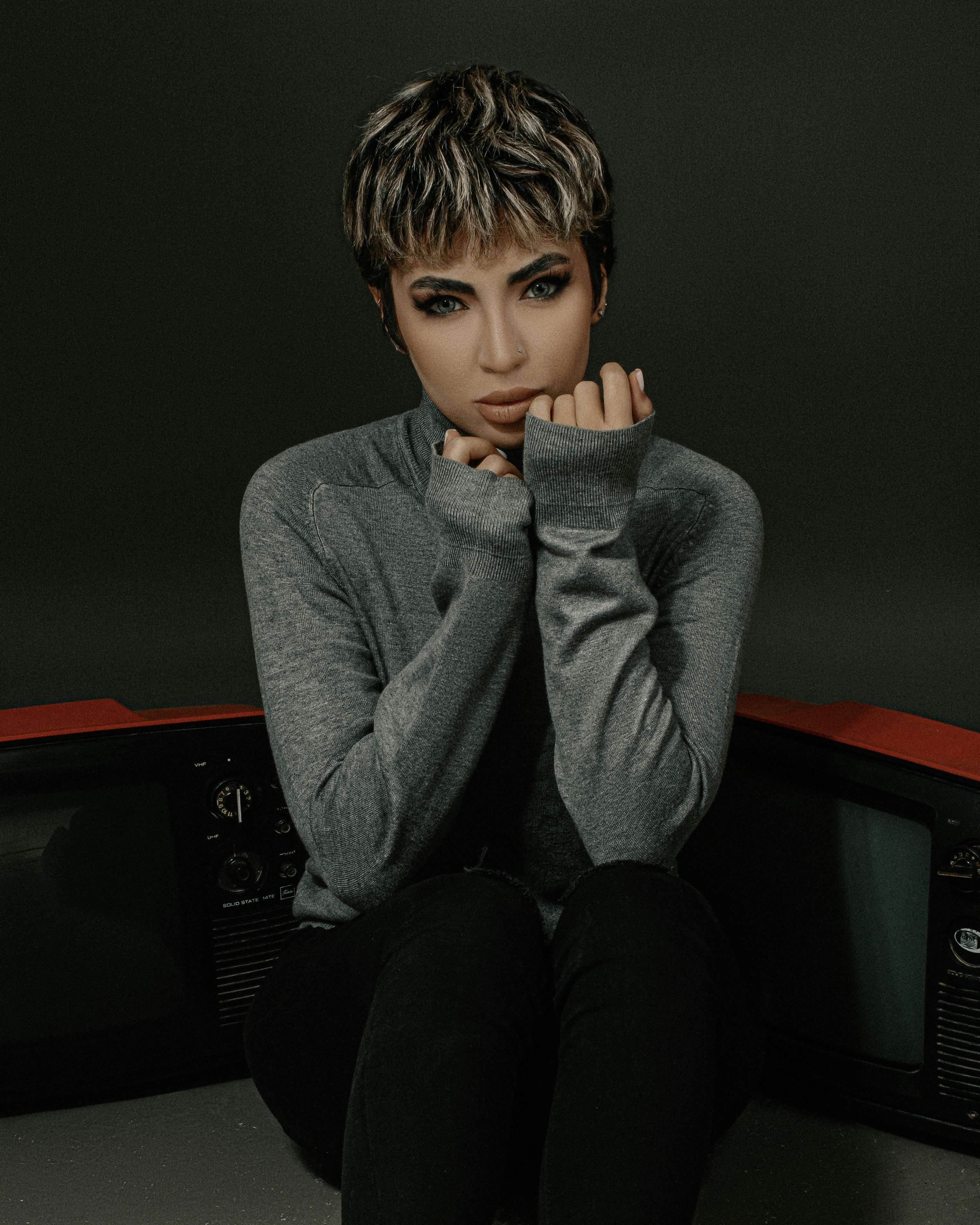 wispy bangs and layered pixie haircut