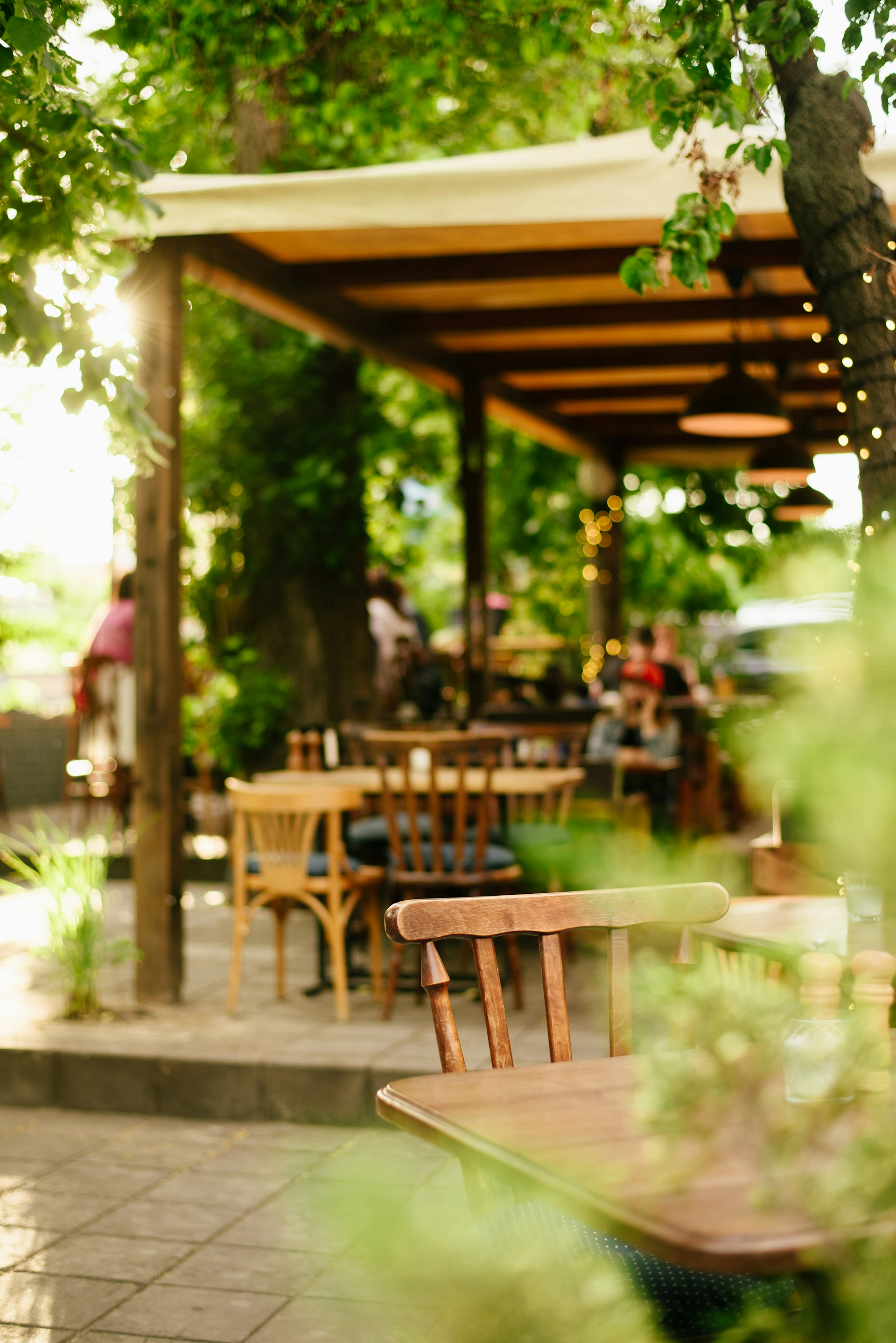 La terrasse ombragée du Restaurant l'As
