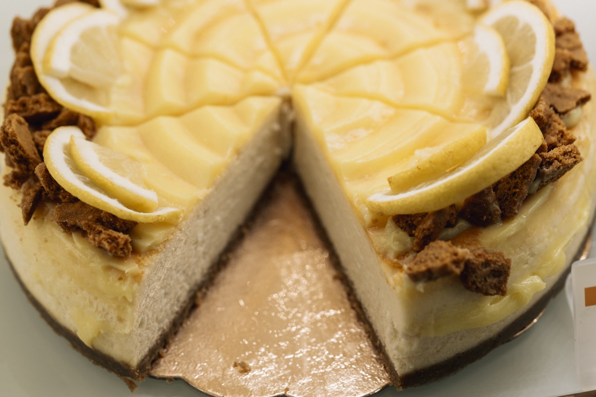 How to Thicken Lemon Curd for a Perfect Cheesecake Topping?