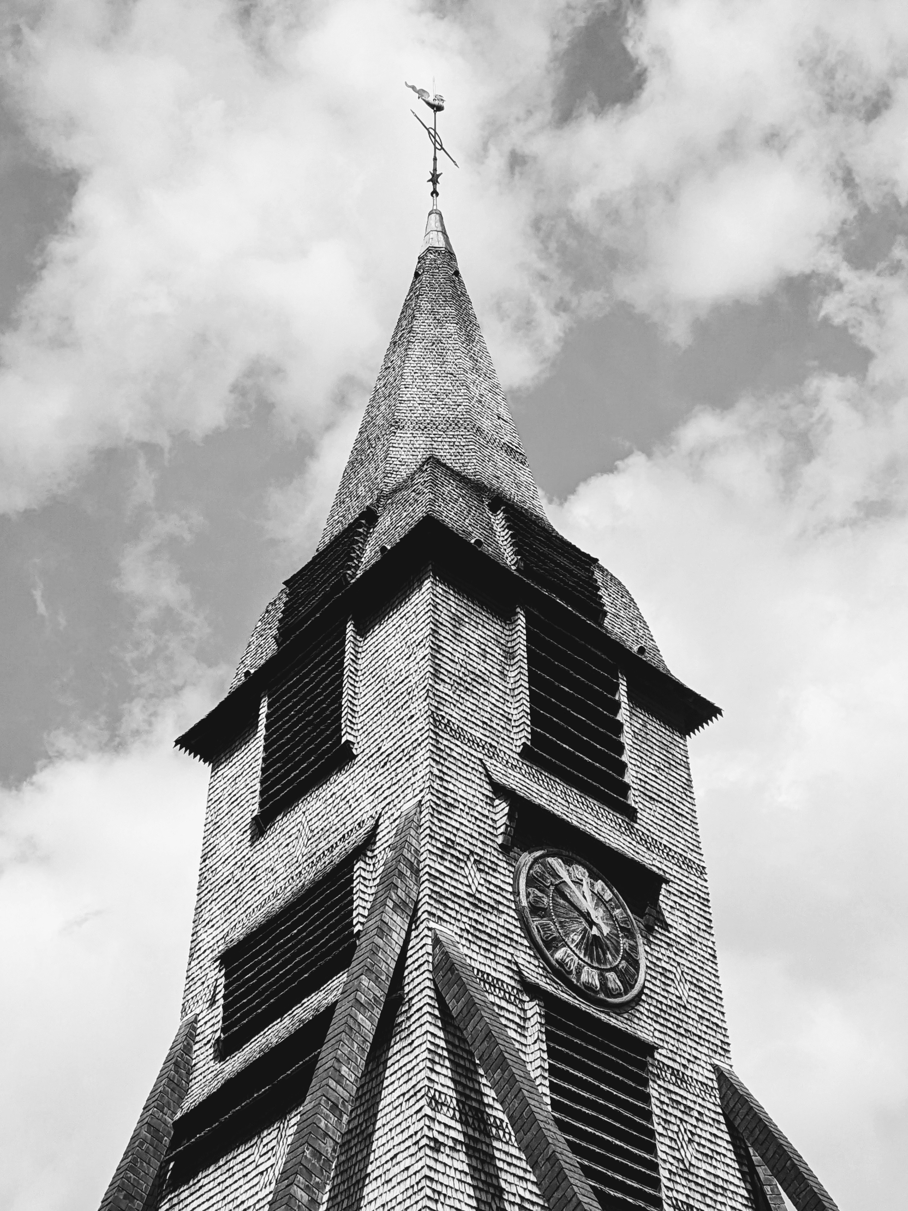 A black and white photo of a church steeple photo – Free Android ...
