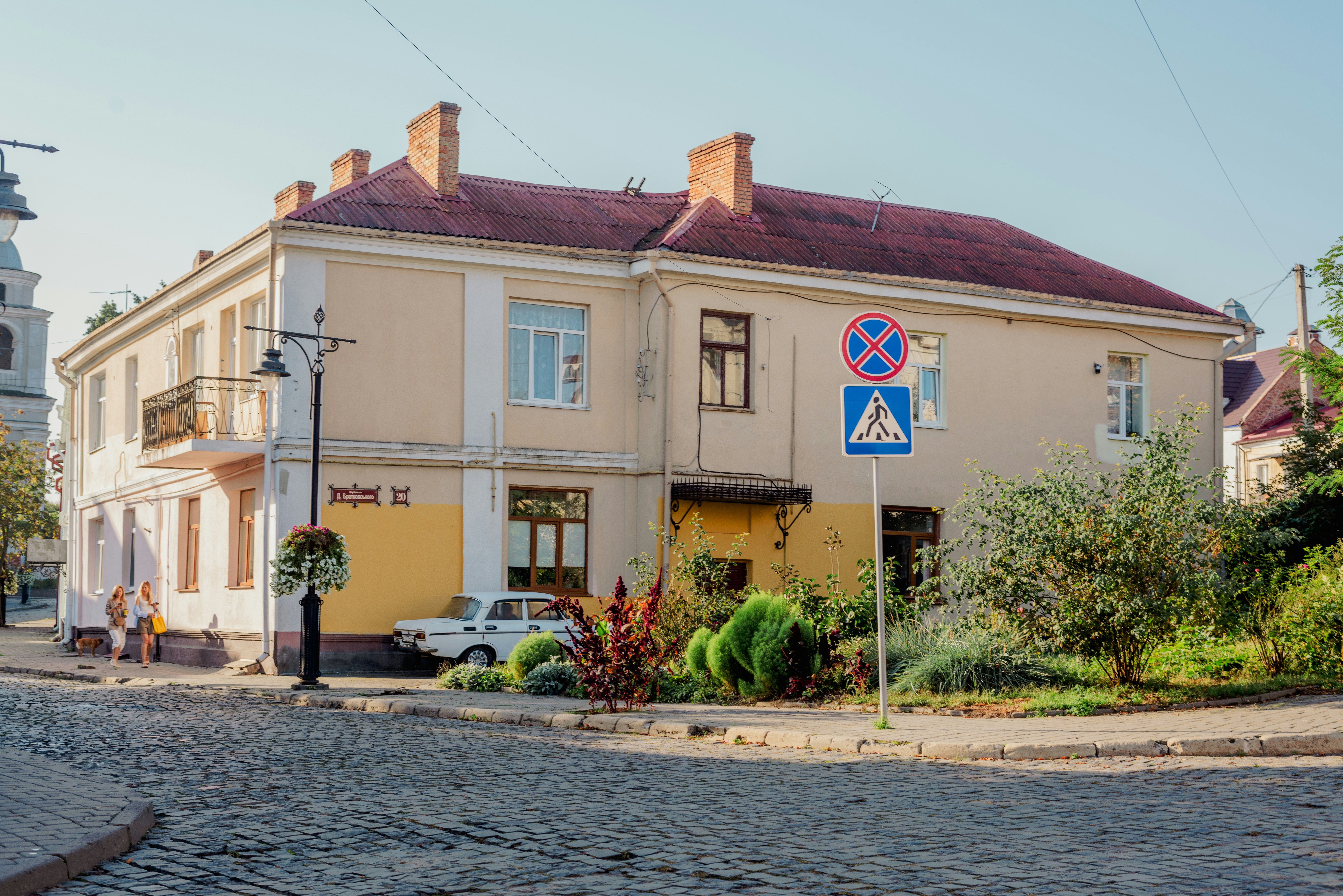 Photo by eugenivy_now