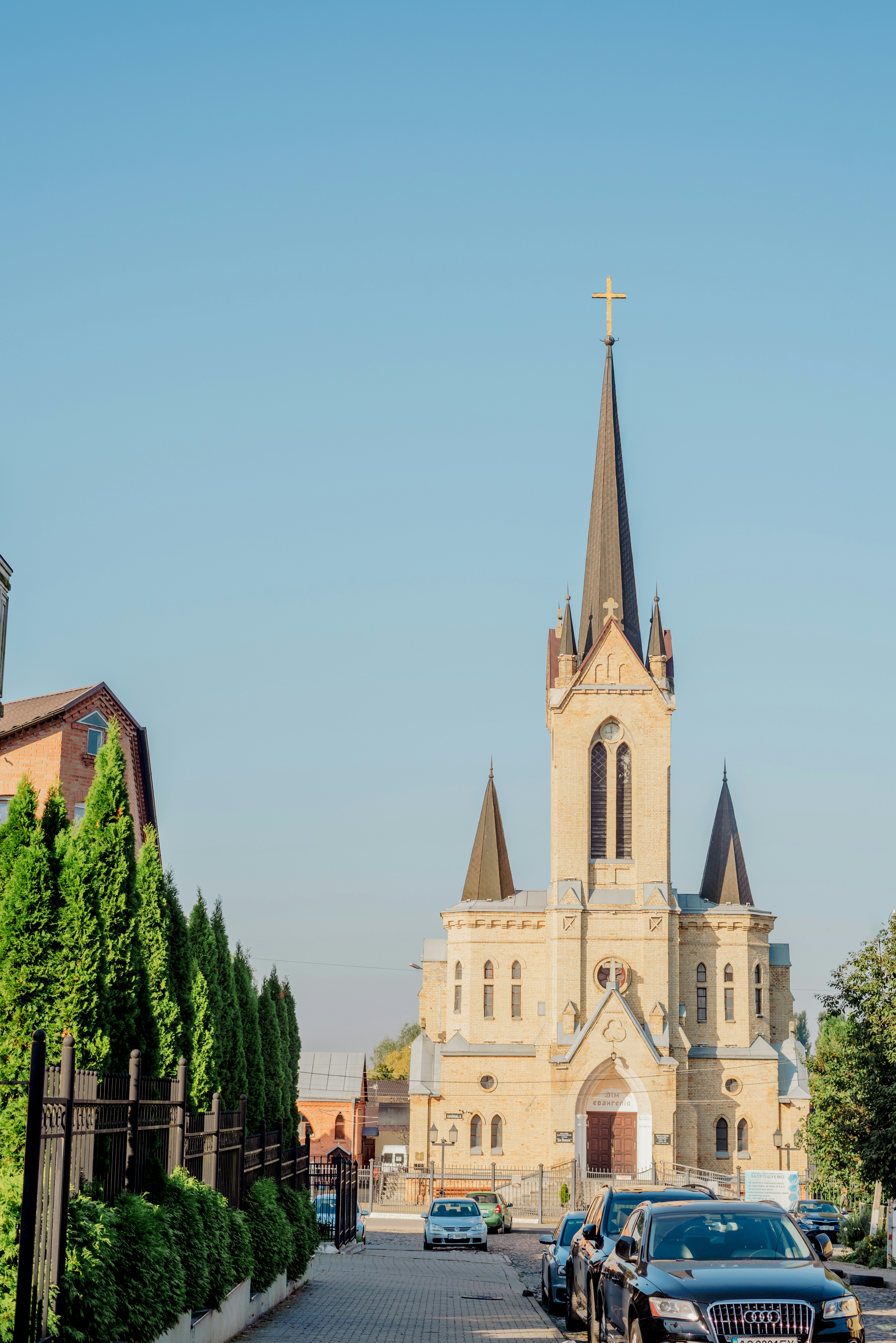 Photo by eugenivy_now