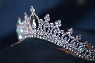 a close up of a tiara on a mannequin