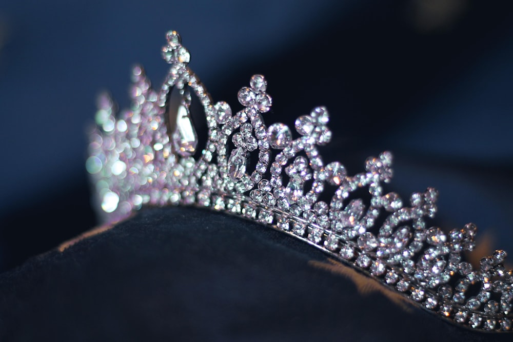 a close up of a tiara on a mannequin