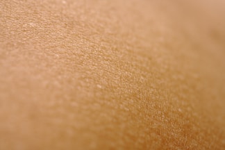 piel humectada con aceite de jojoba para mujeres
