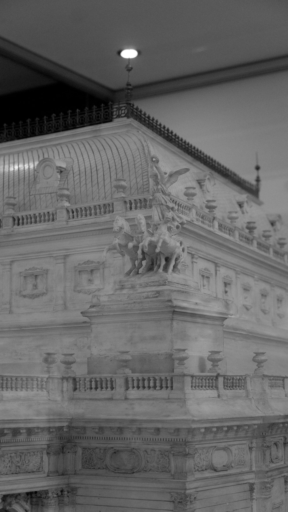 a black and white photo of a building