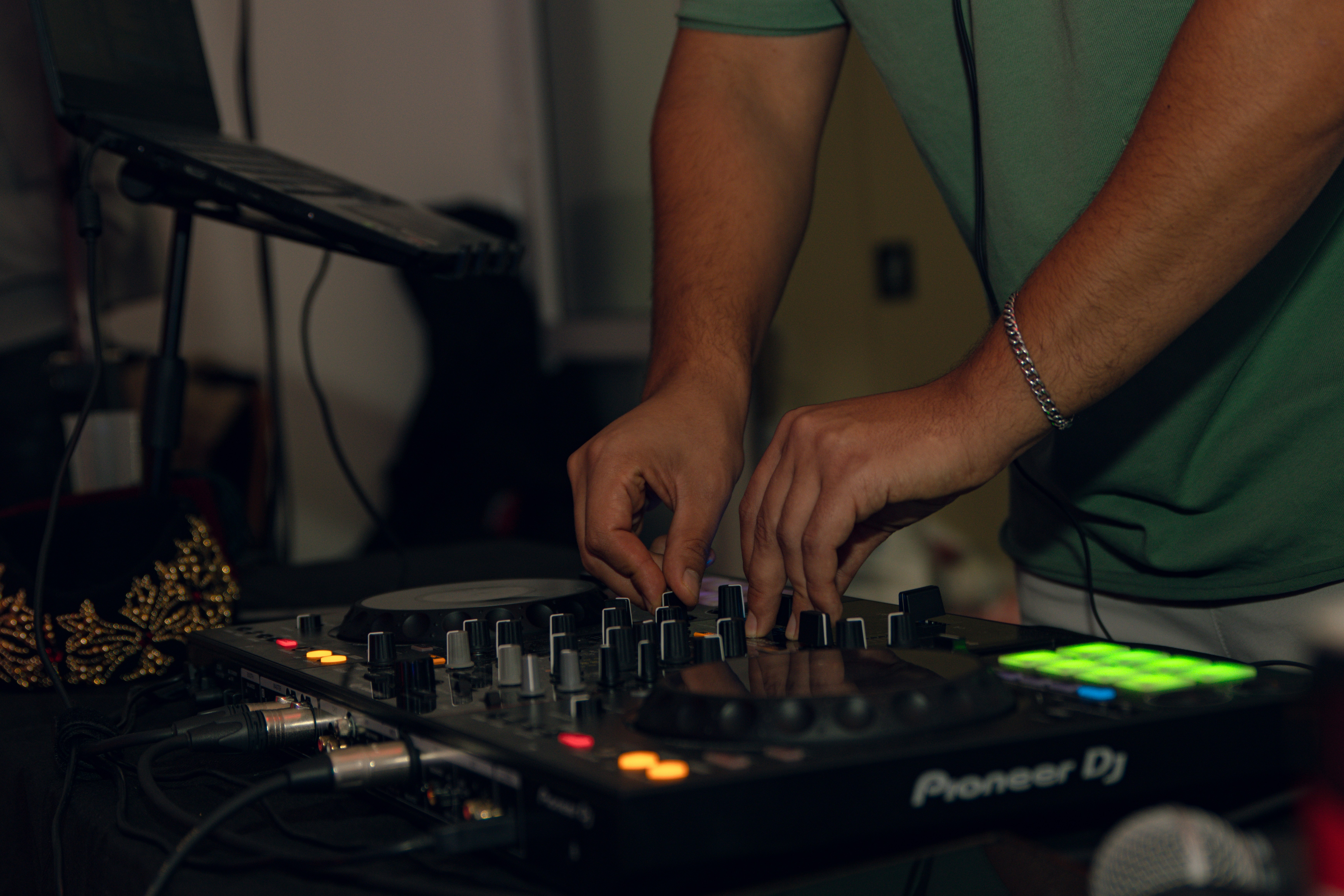 Image de 6 critères pour dénicher le DJ house idéal pour votre mariage à Nice