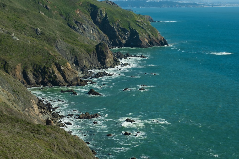 Une vue sur l’océan d’un point de vue élevé