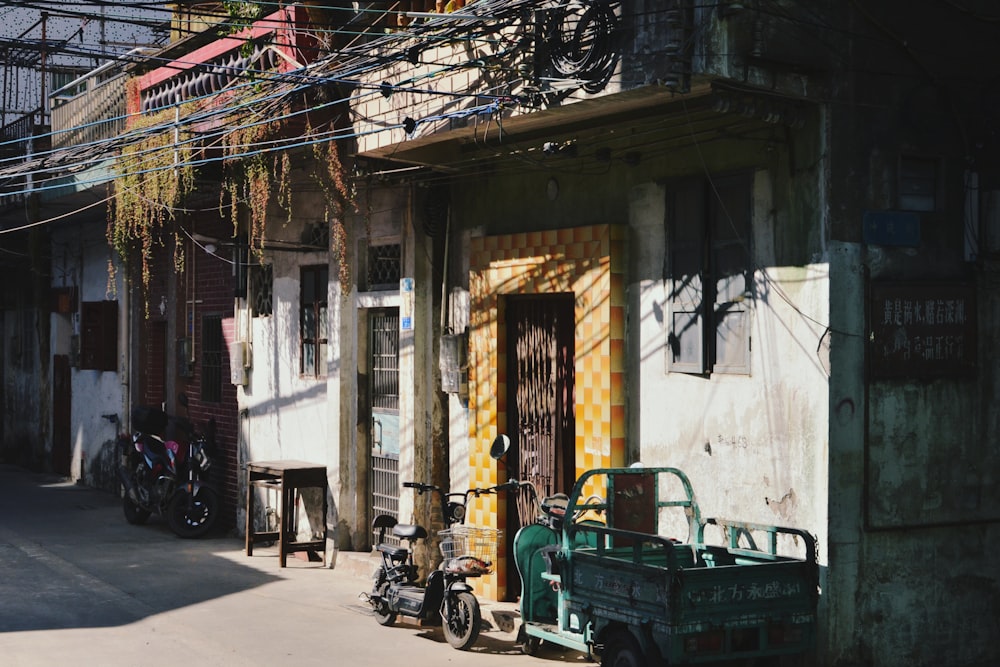 a motorcycle is parked in front of a building