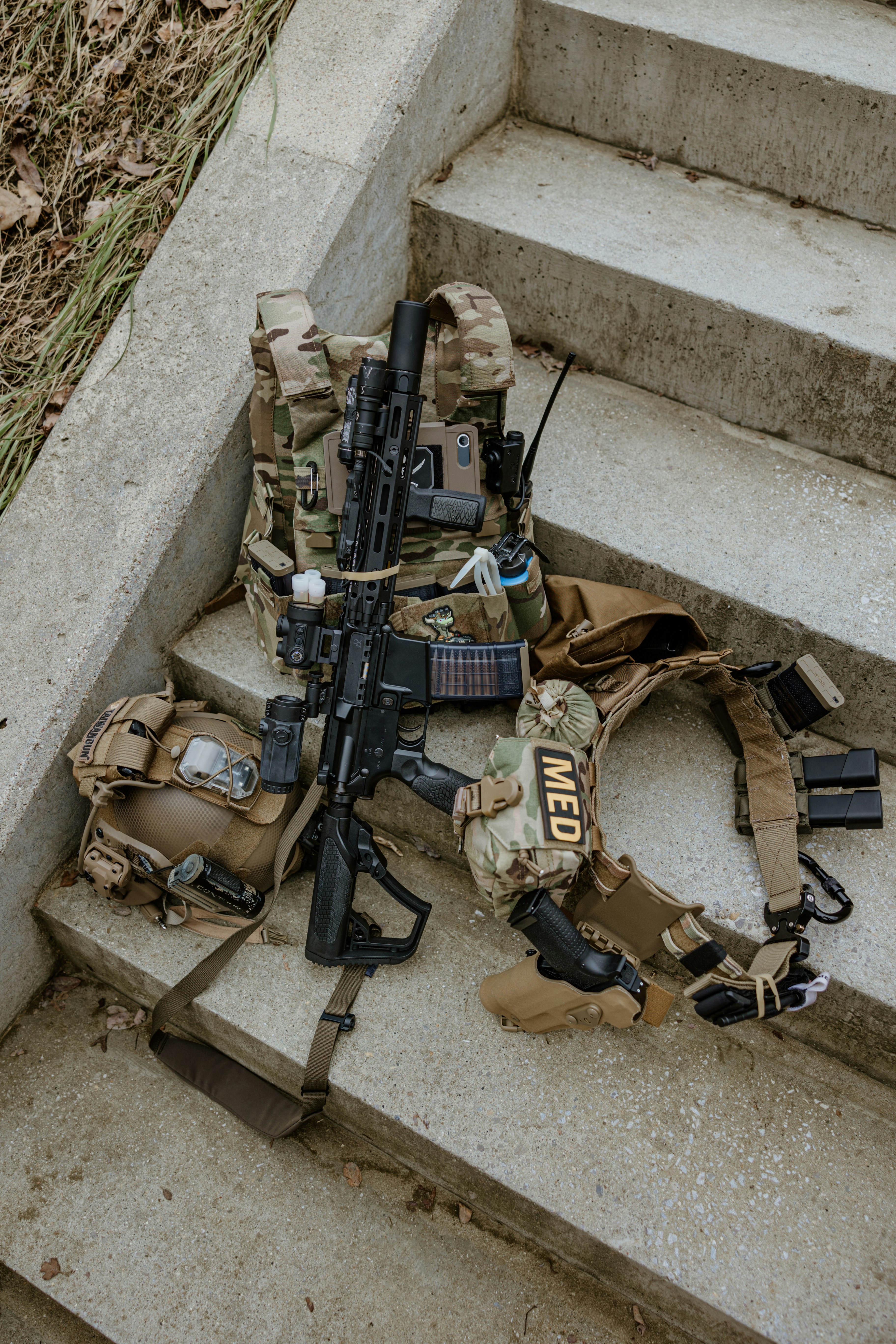 a bunch of items that are sitting on some steps