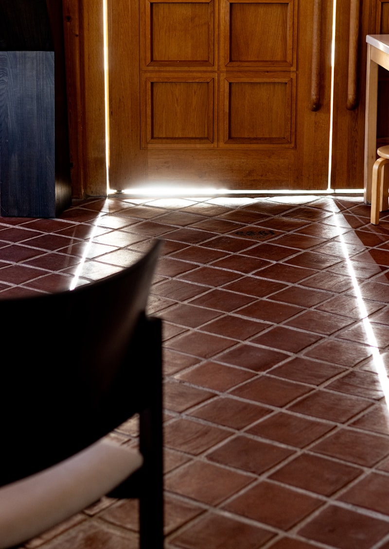 IDEN vs Alpine Floor: честное сравнение