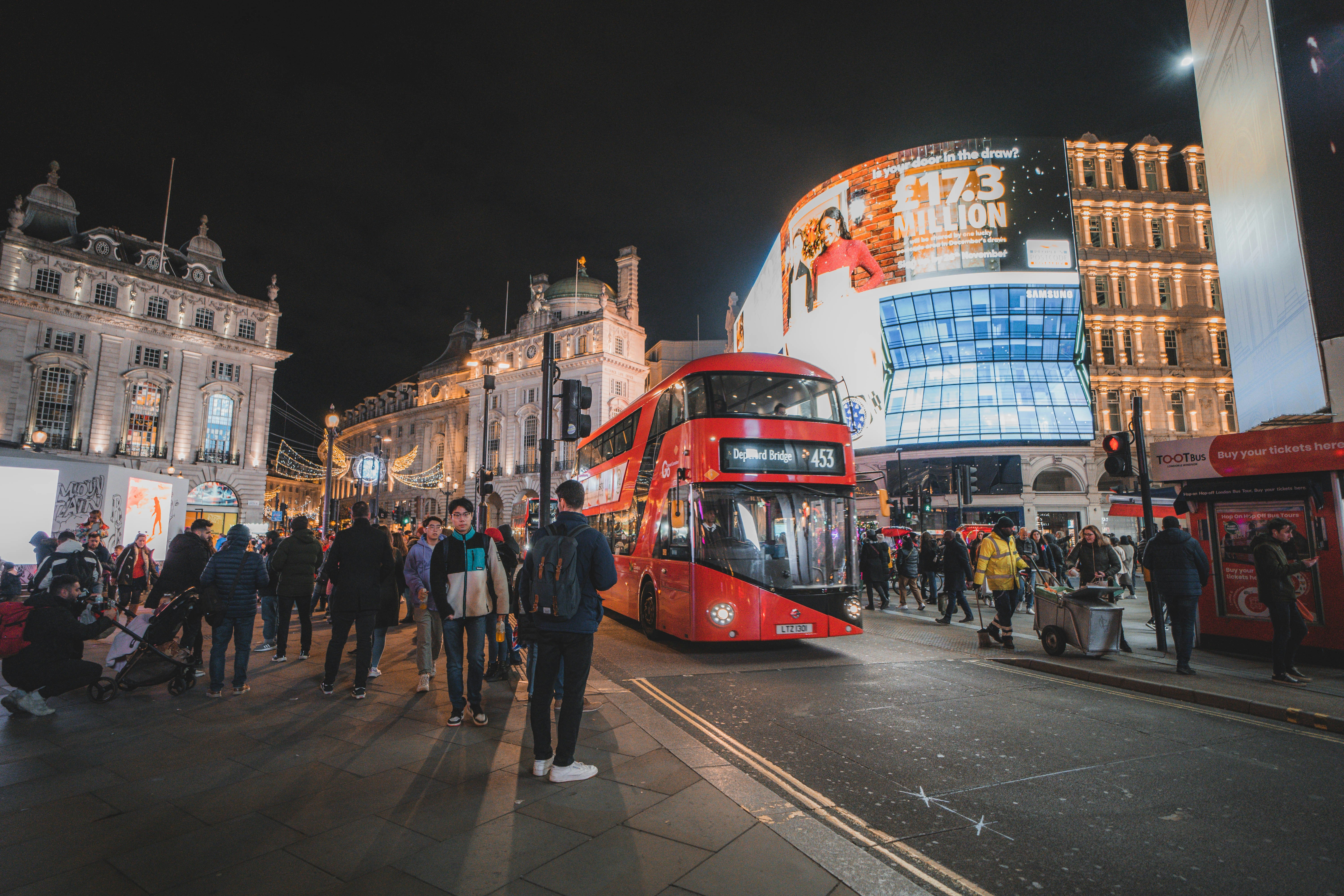 Photo by elisdolezalova