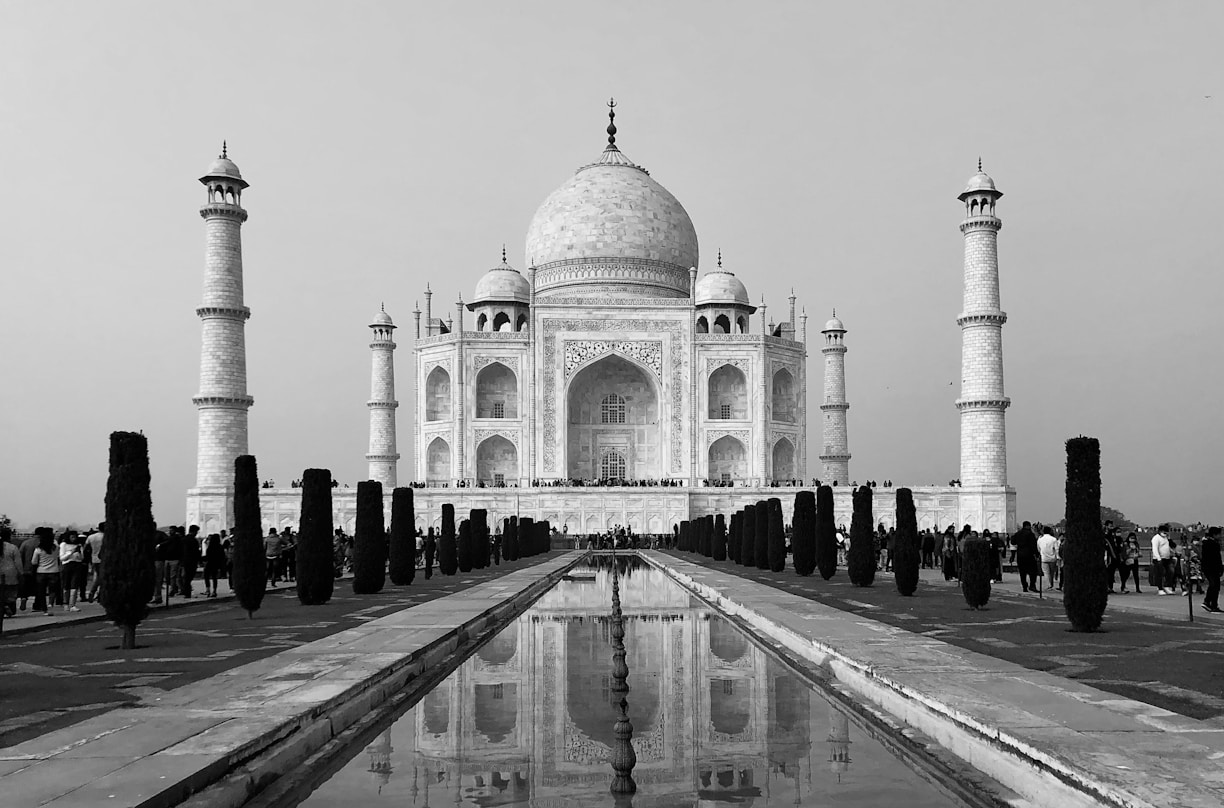 a black and white photo of the tajwa