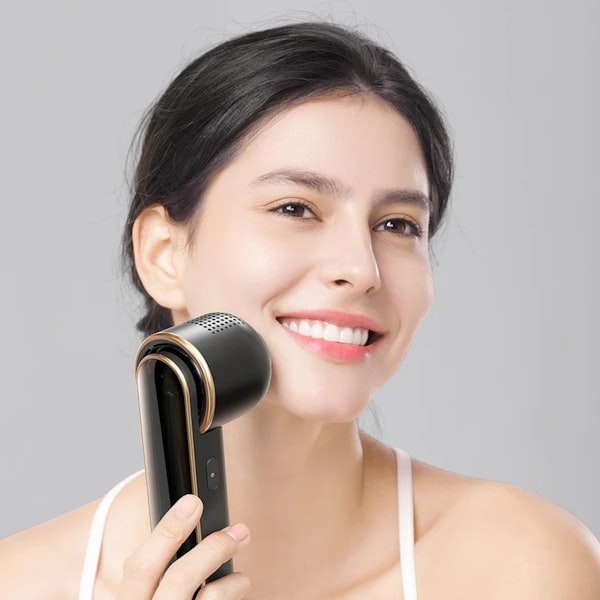 Facial Cleansing Device
