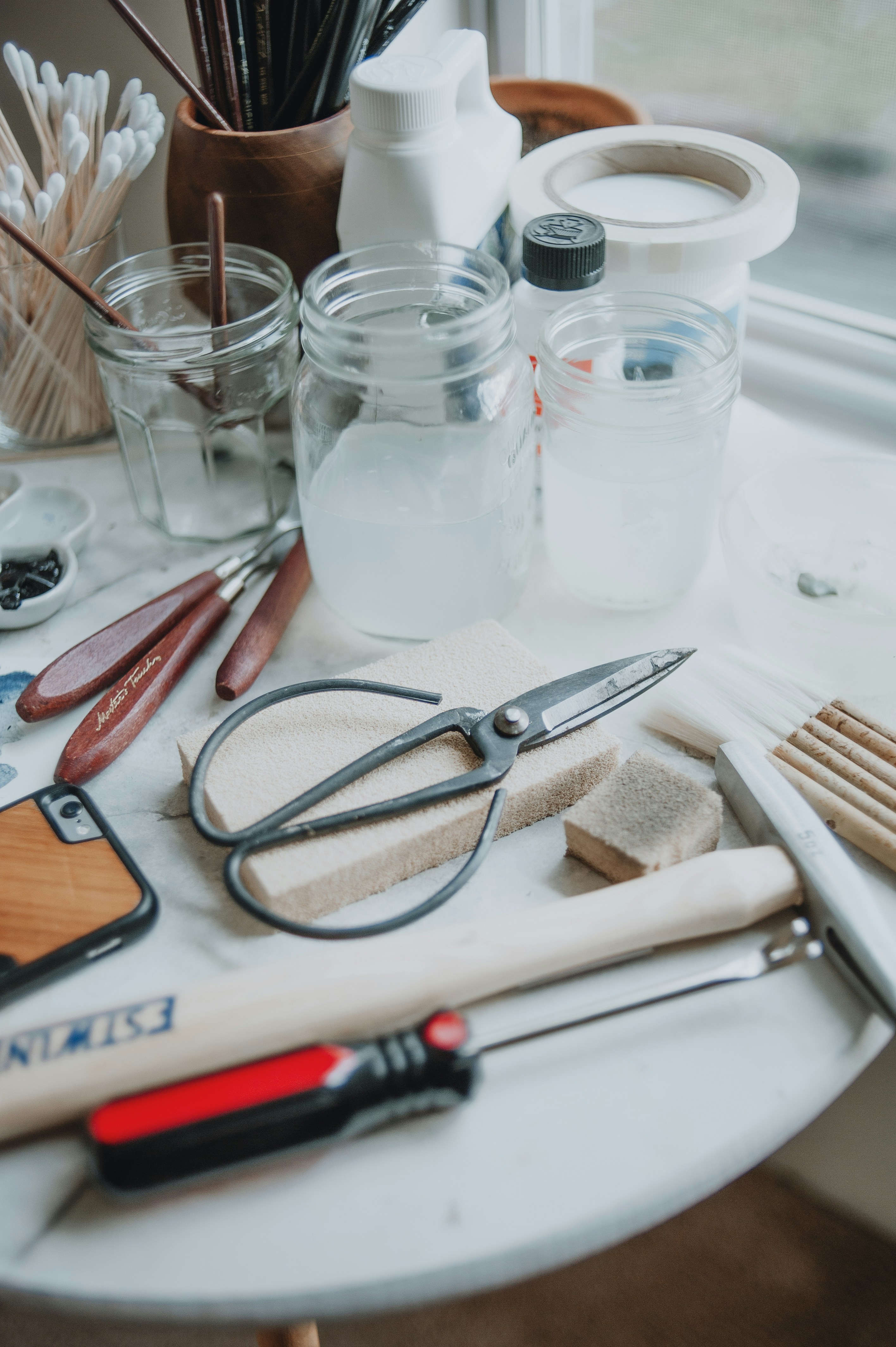 cleaning painting tools