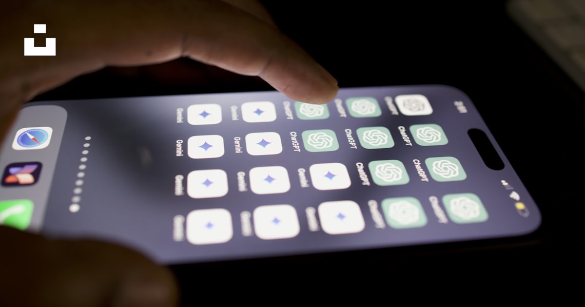 Photo by Solen Feyissa on Unsplash