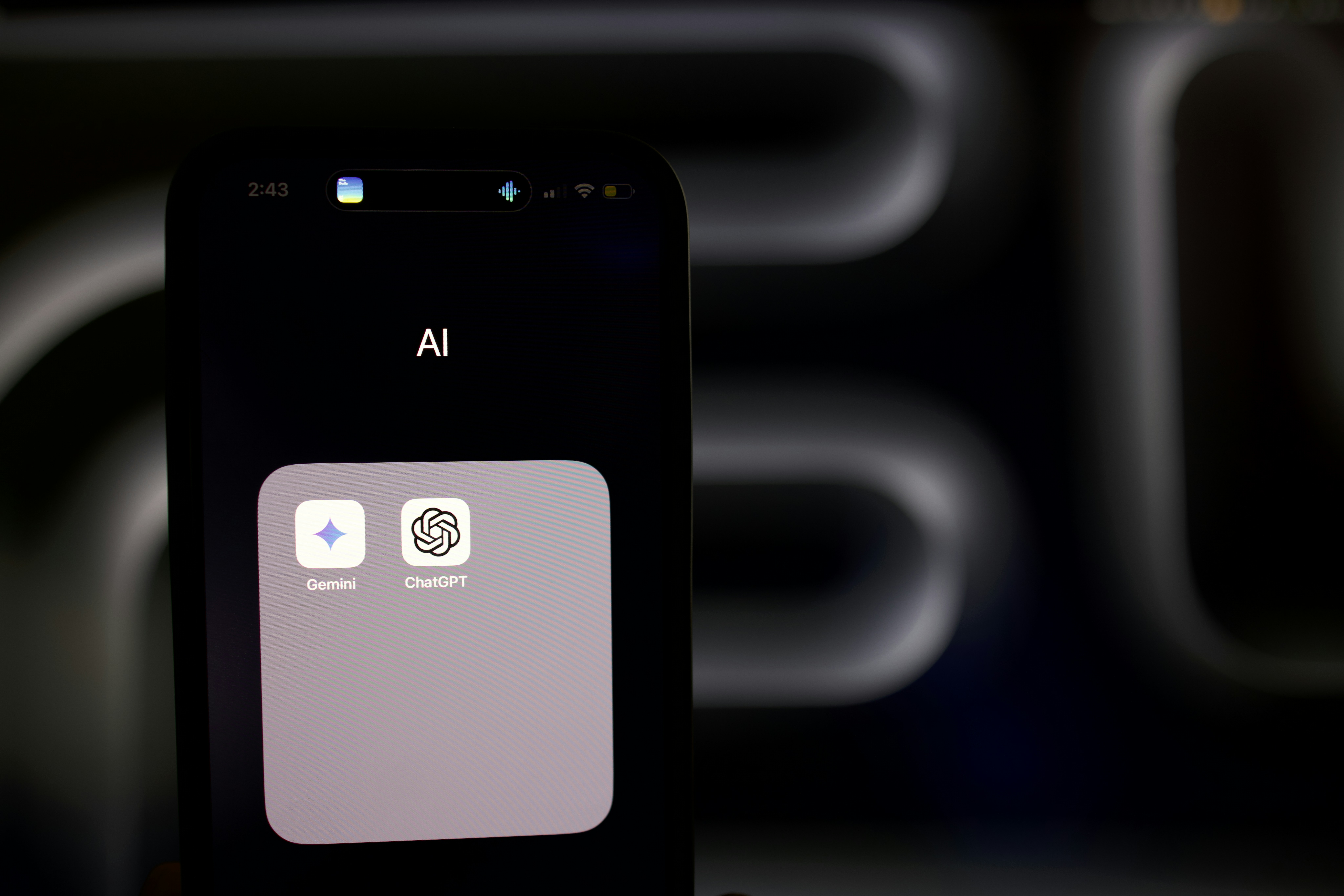 photo-1710993012037-8b00998c5130?ixid=M3wxMjA3fDB8MXxzZWFyY2h8MzR8fGNoYXRncHR8ZW58MHx8fHwxNzM3NTAzNTgyfDA%5Cu0026ixlib=rb-4.0.3