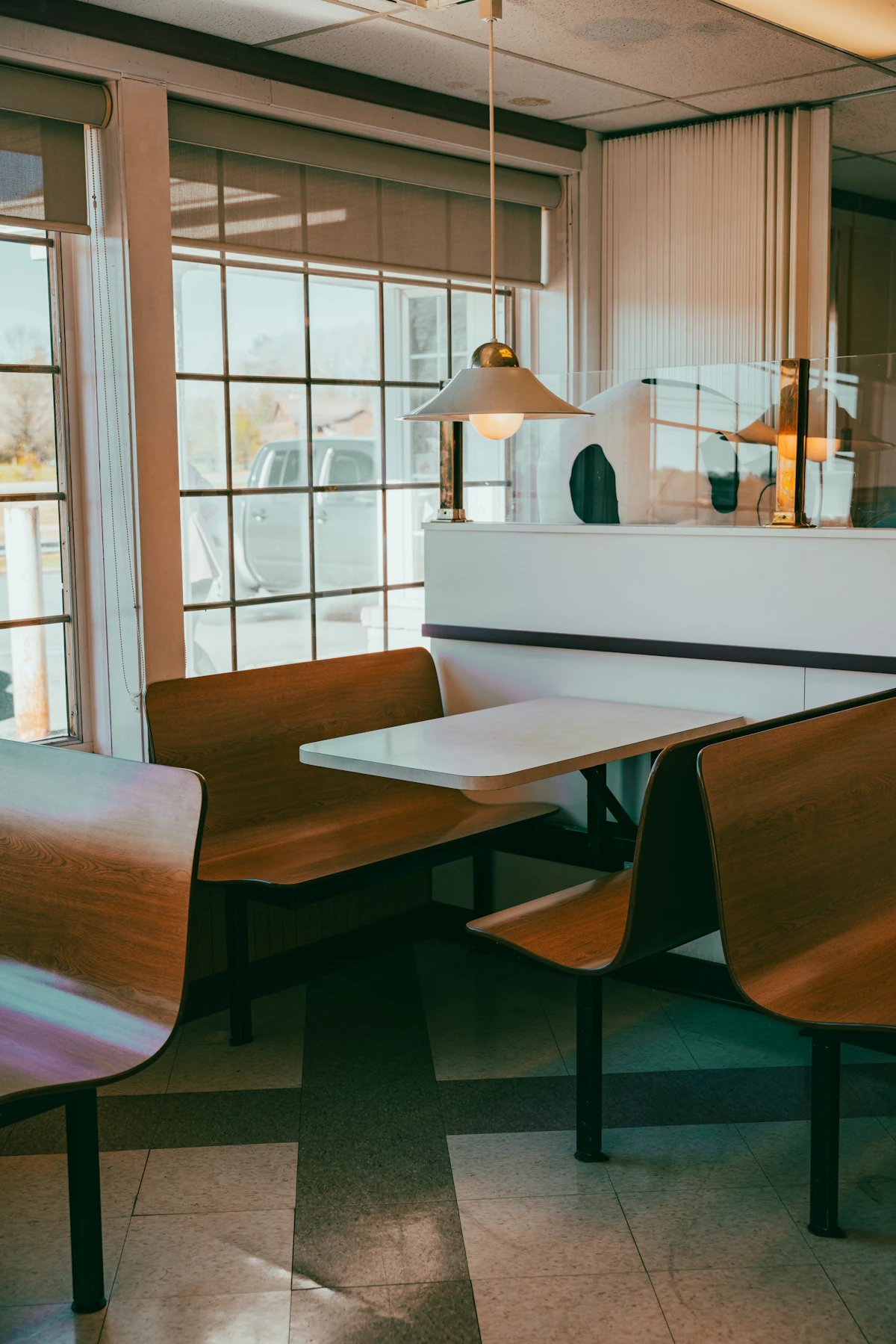 The 1859 Café の温かみのある店内