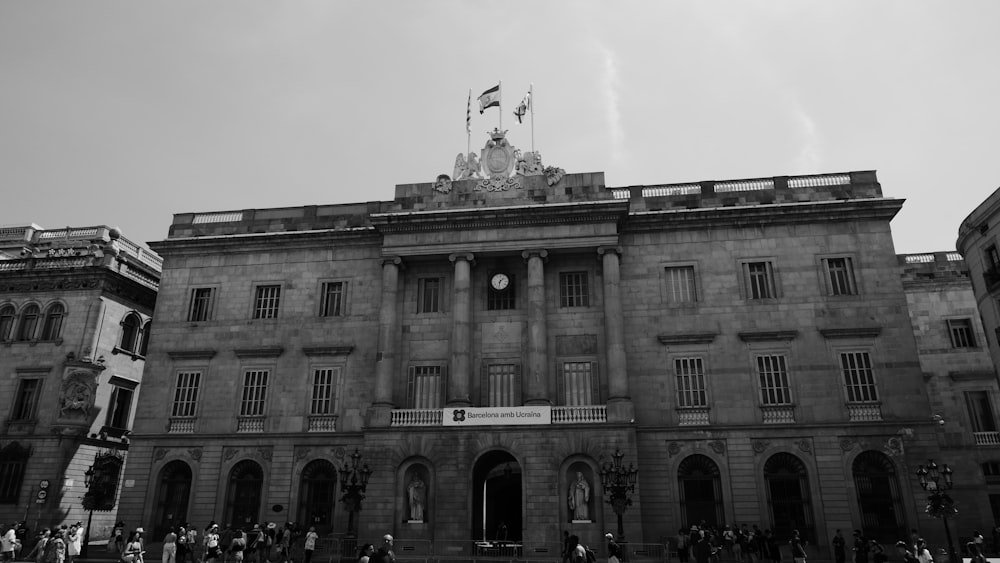 a black and white photo of a large building