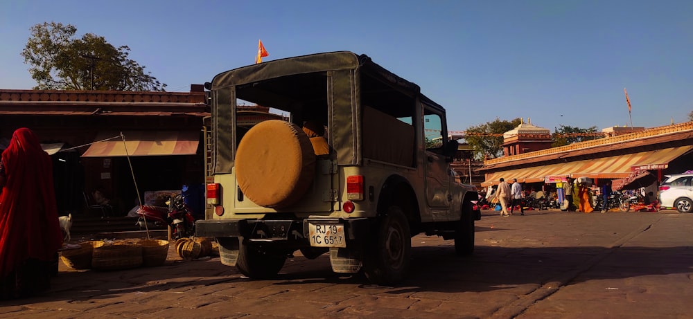 a truck parked on the side of a road