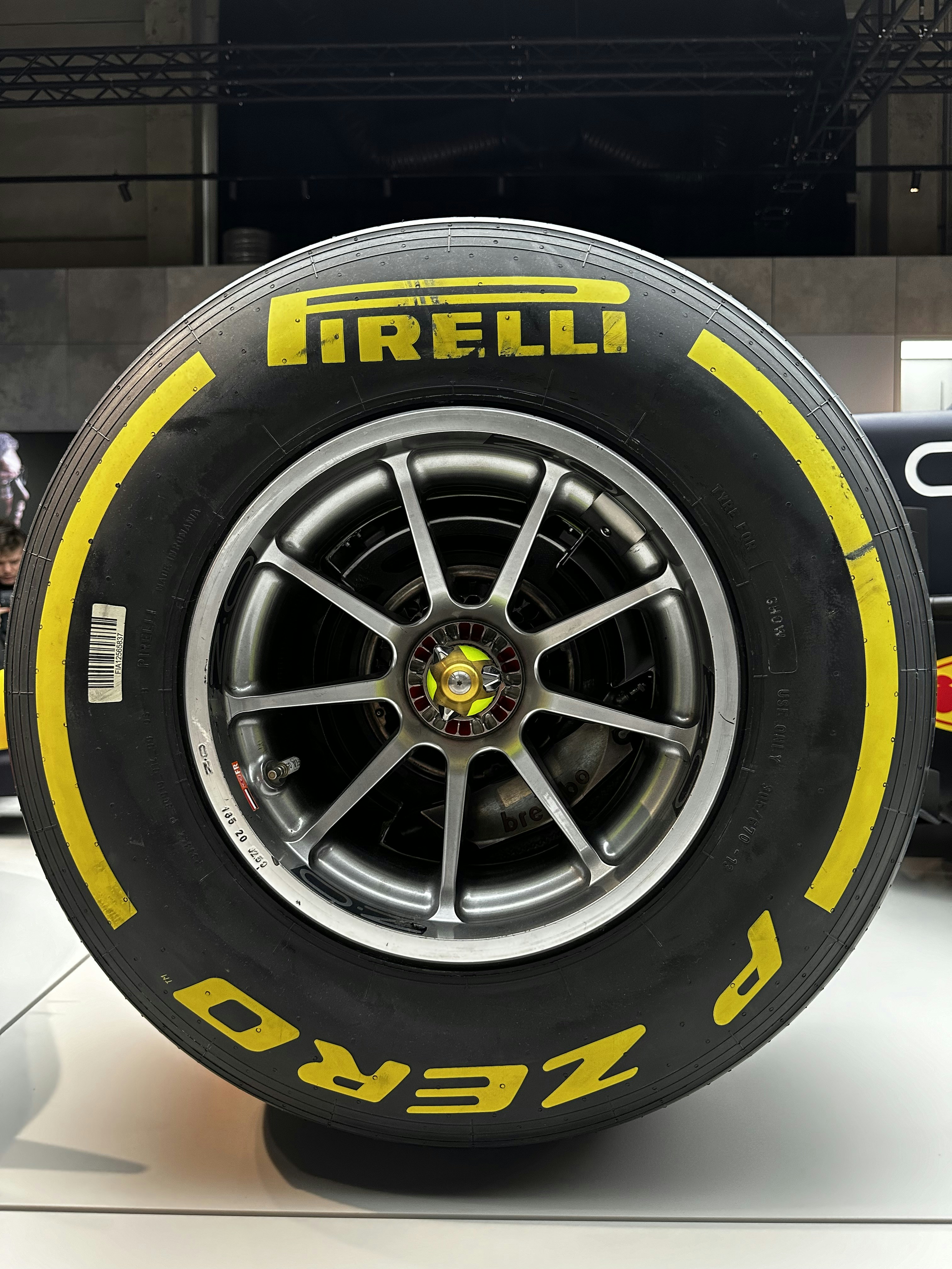 Pirelli Formula 1 tyre compound close-up slick racing tyre 18 inch rim 2025